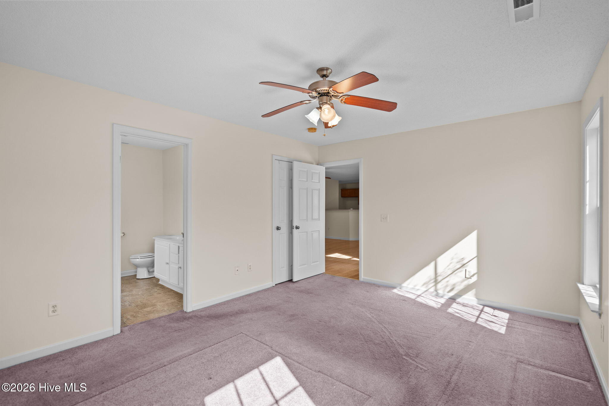 100560946 | Photo 17