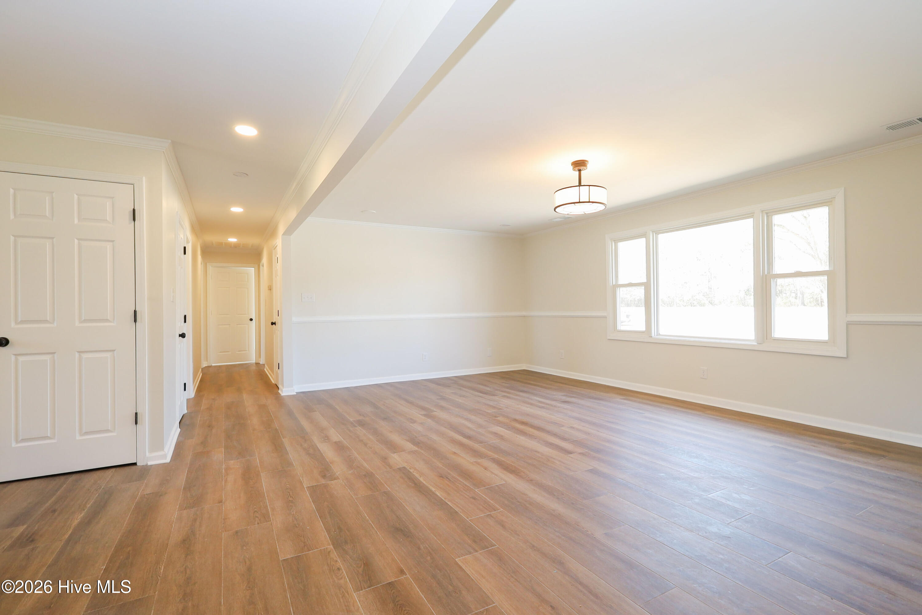 100556838 | Photo 17