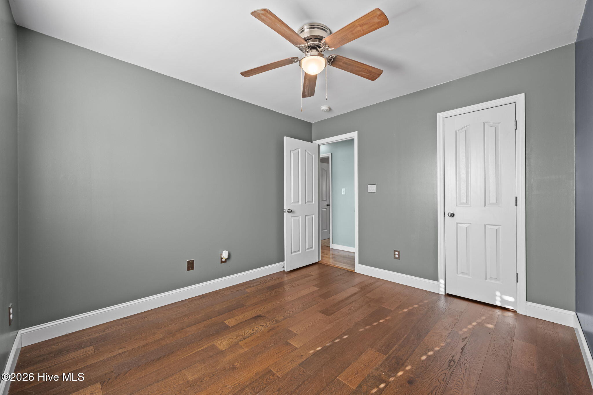 100553534 | Photo 30