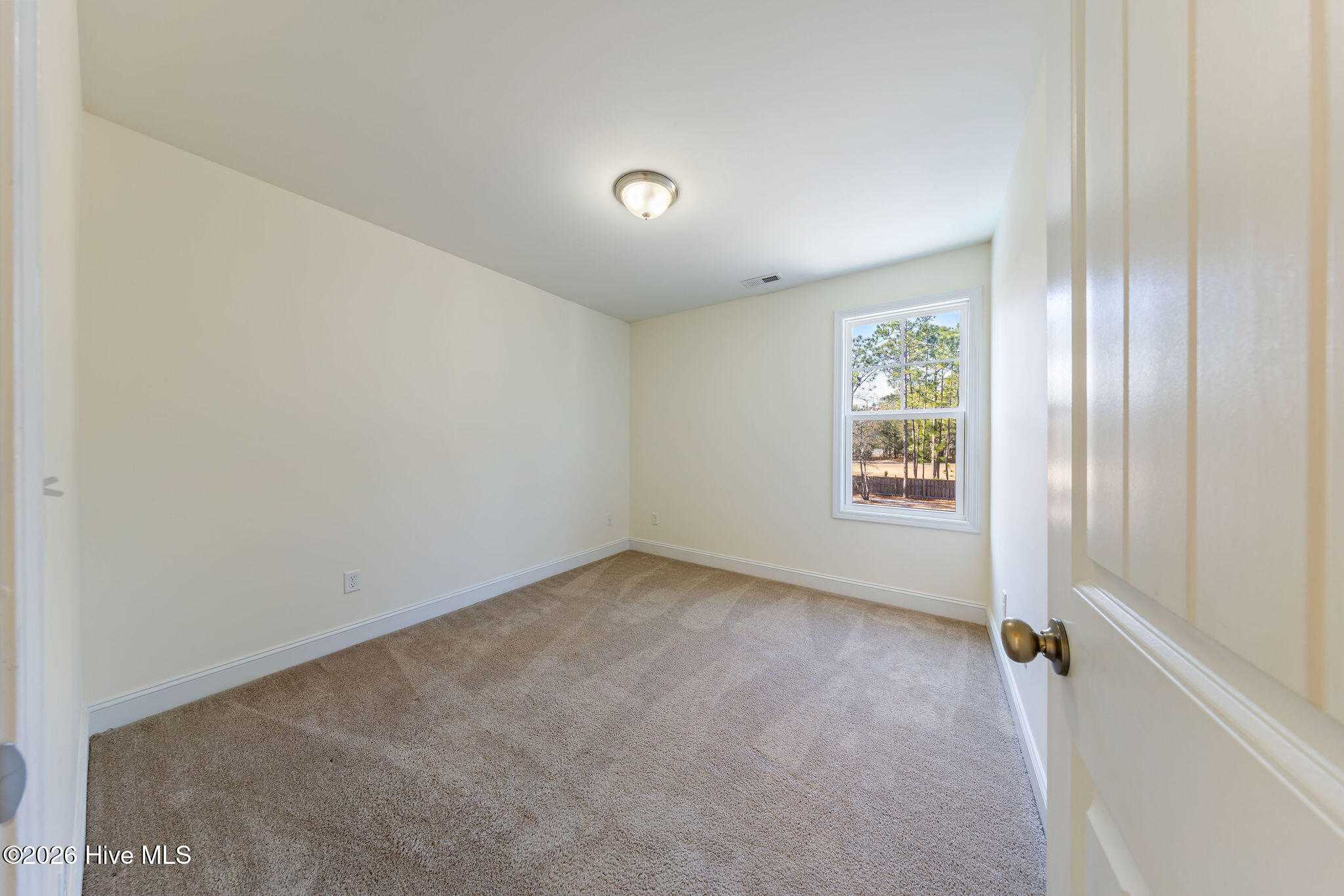 100548283 | Photo 26