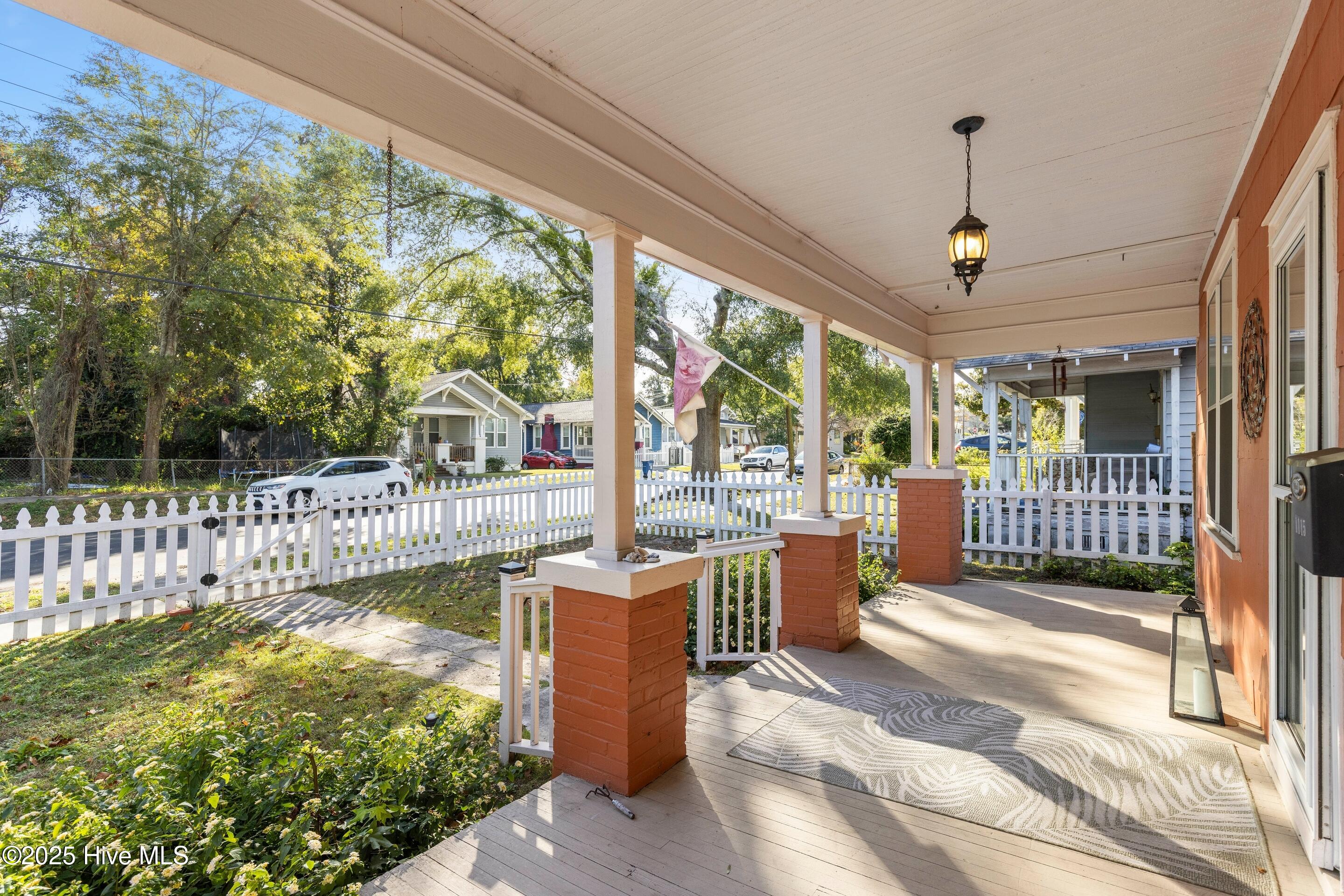 100541674 | Photo 36