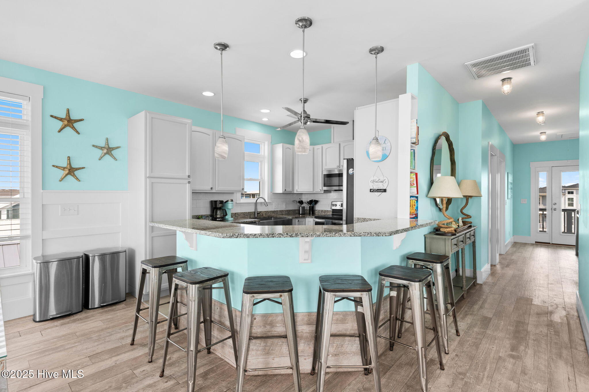 100528214 | Photo 16