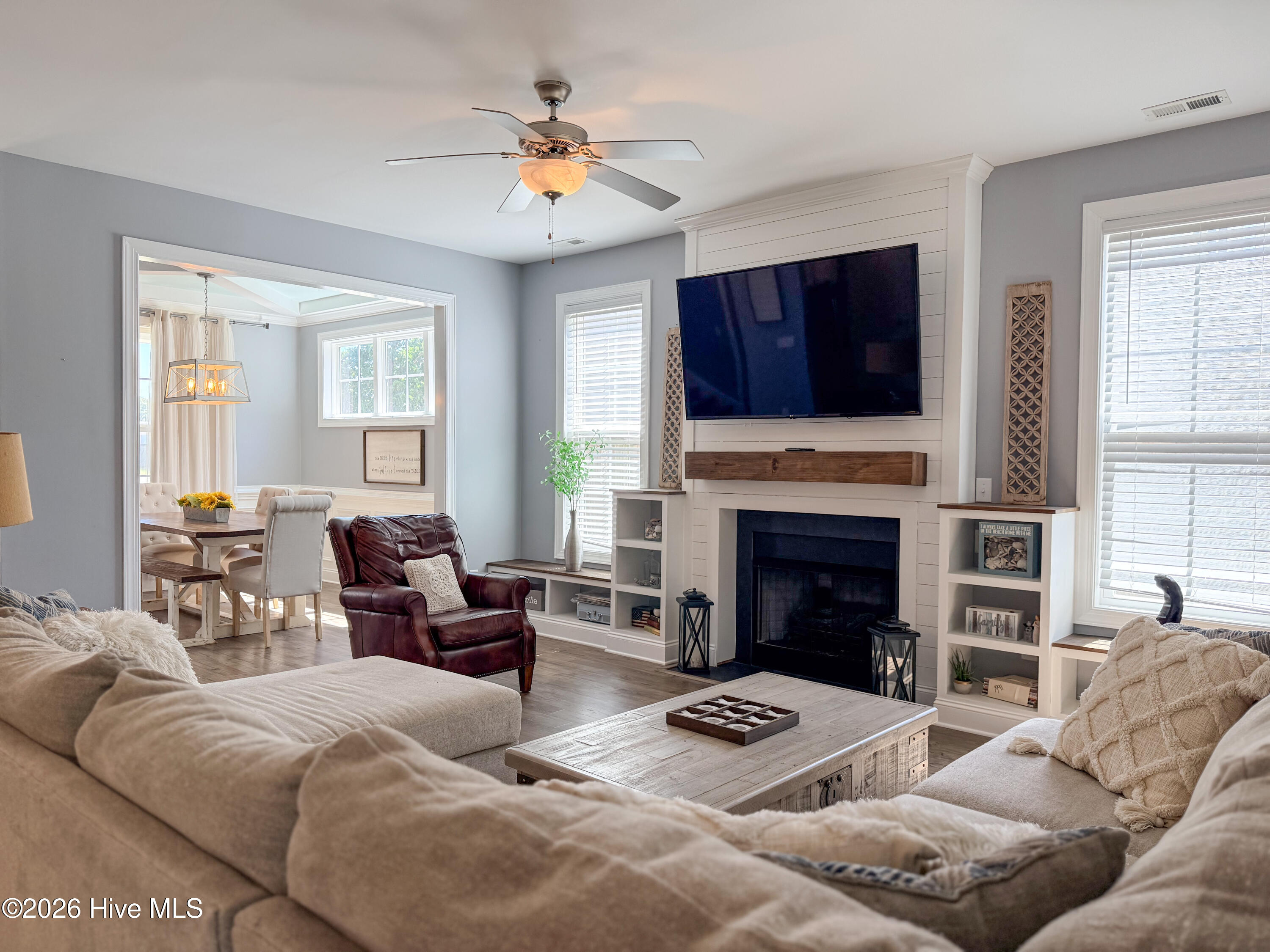 100569259 | Photo 14