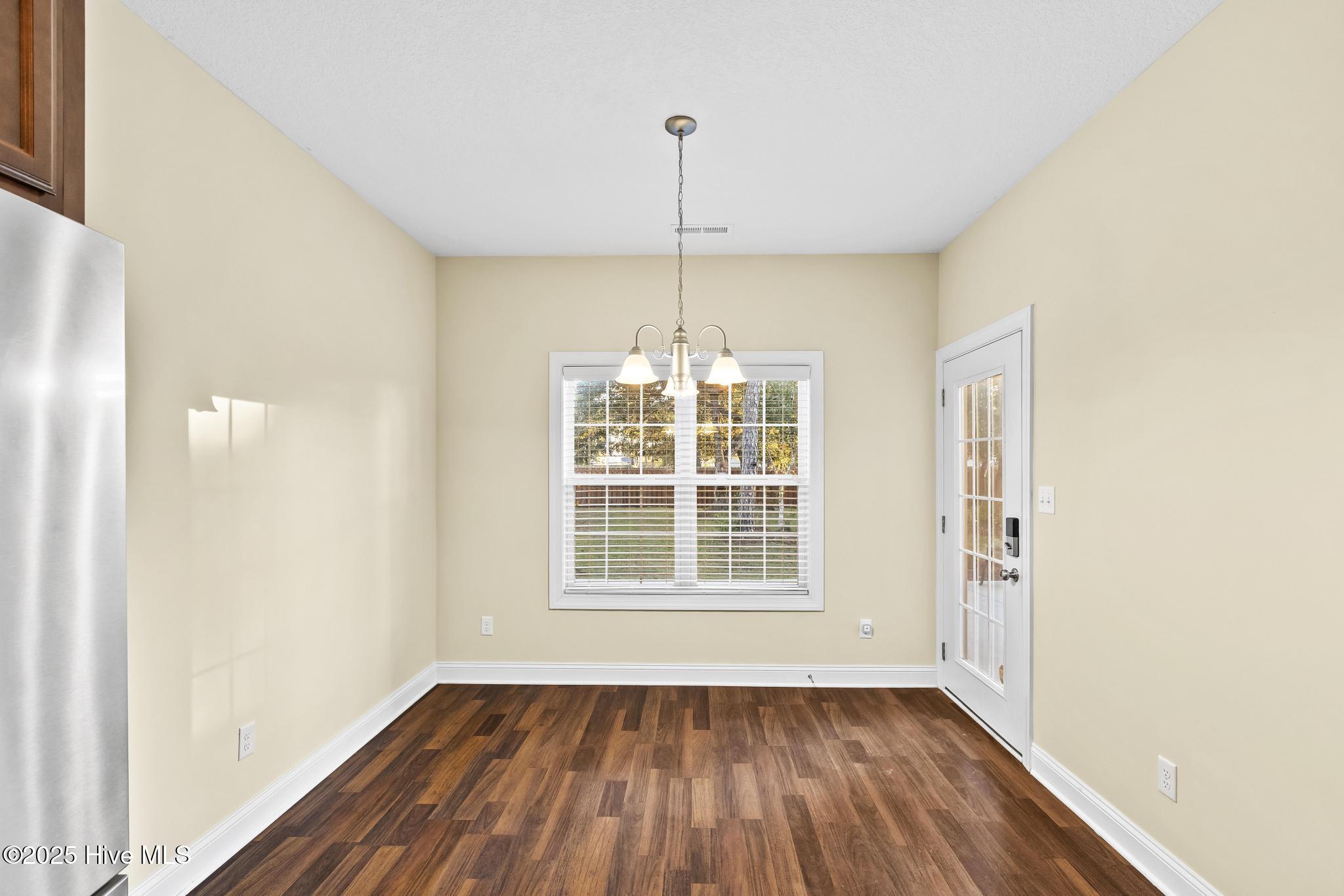 100536910 | Photo 18