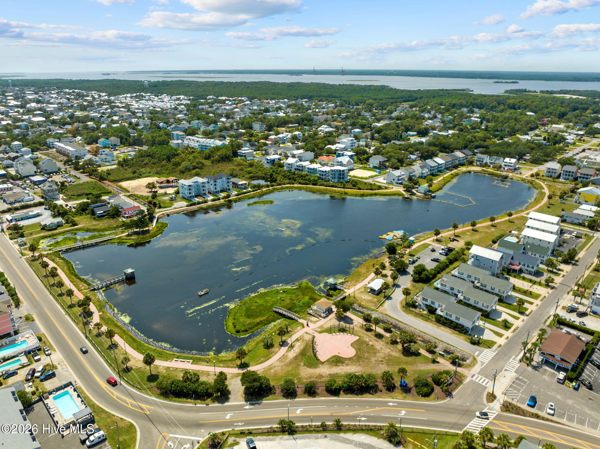 100563786 | Photo 33