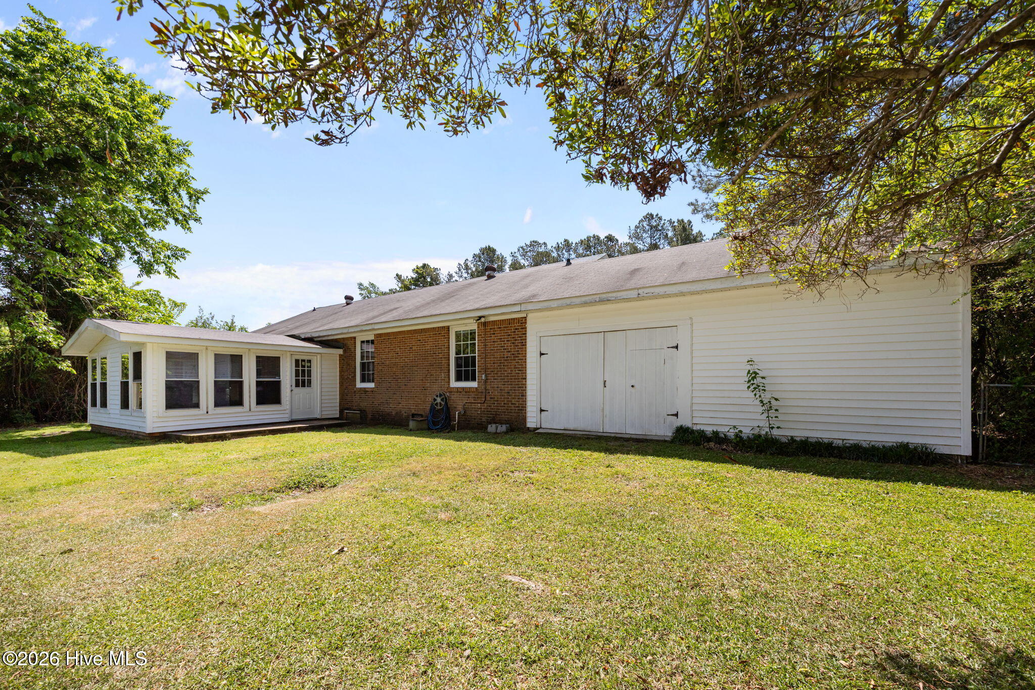 100567940 | Photo 36