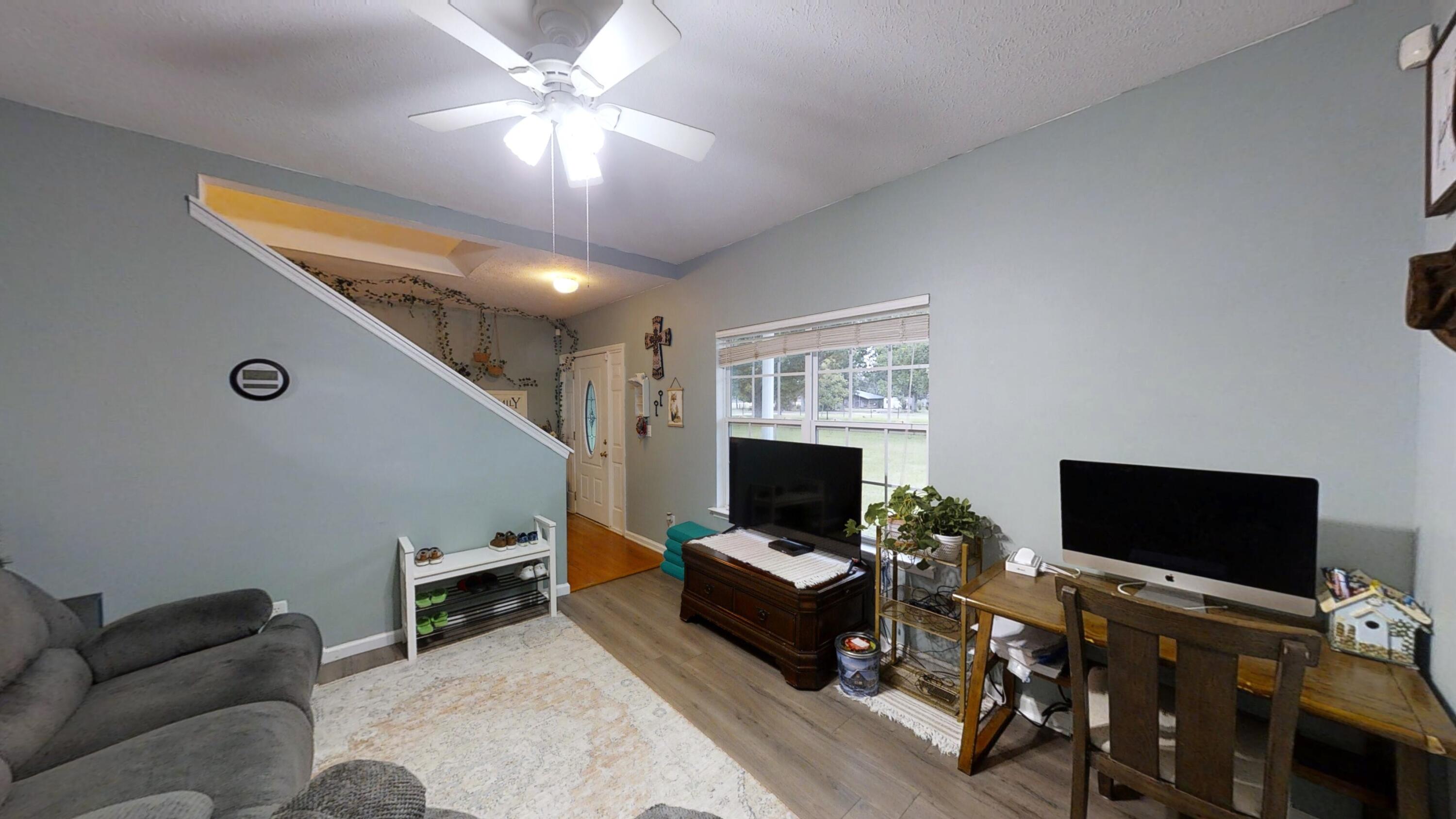 2750-St-Clair-Rd-06152022_083029