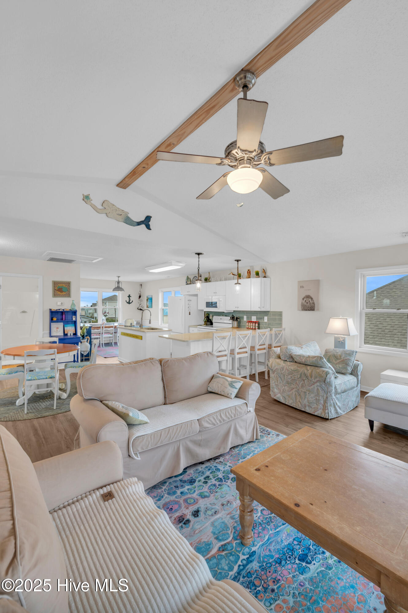 100543103 | Photo 40