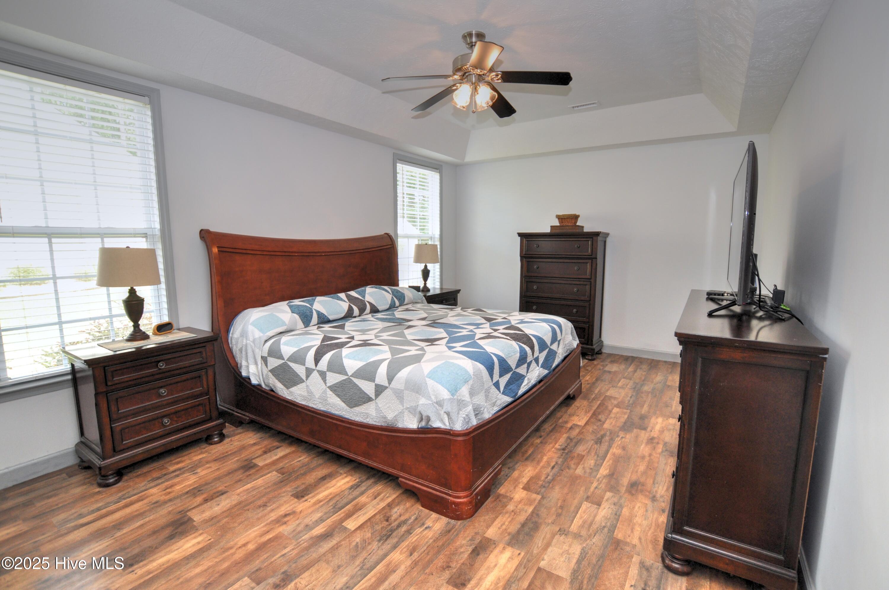 100519003 | Photo 16