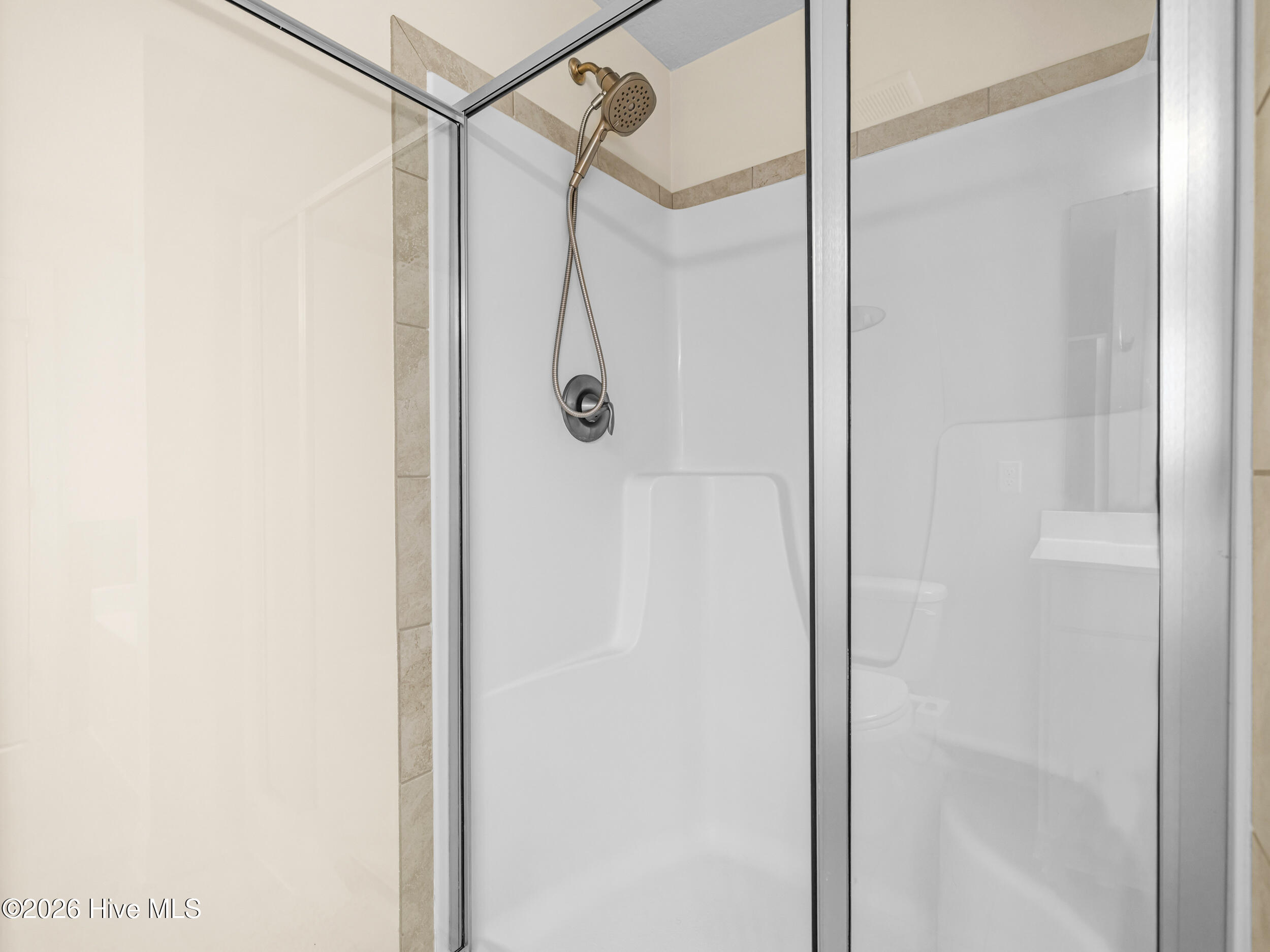 100567423 | Photo 35