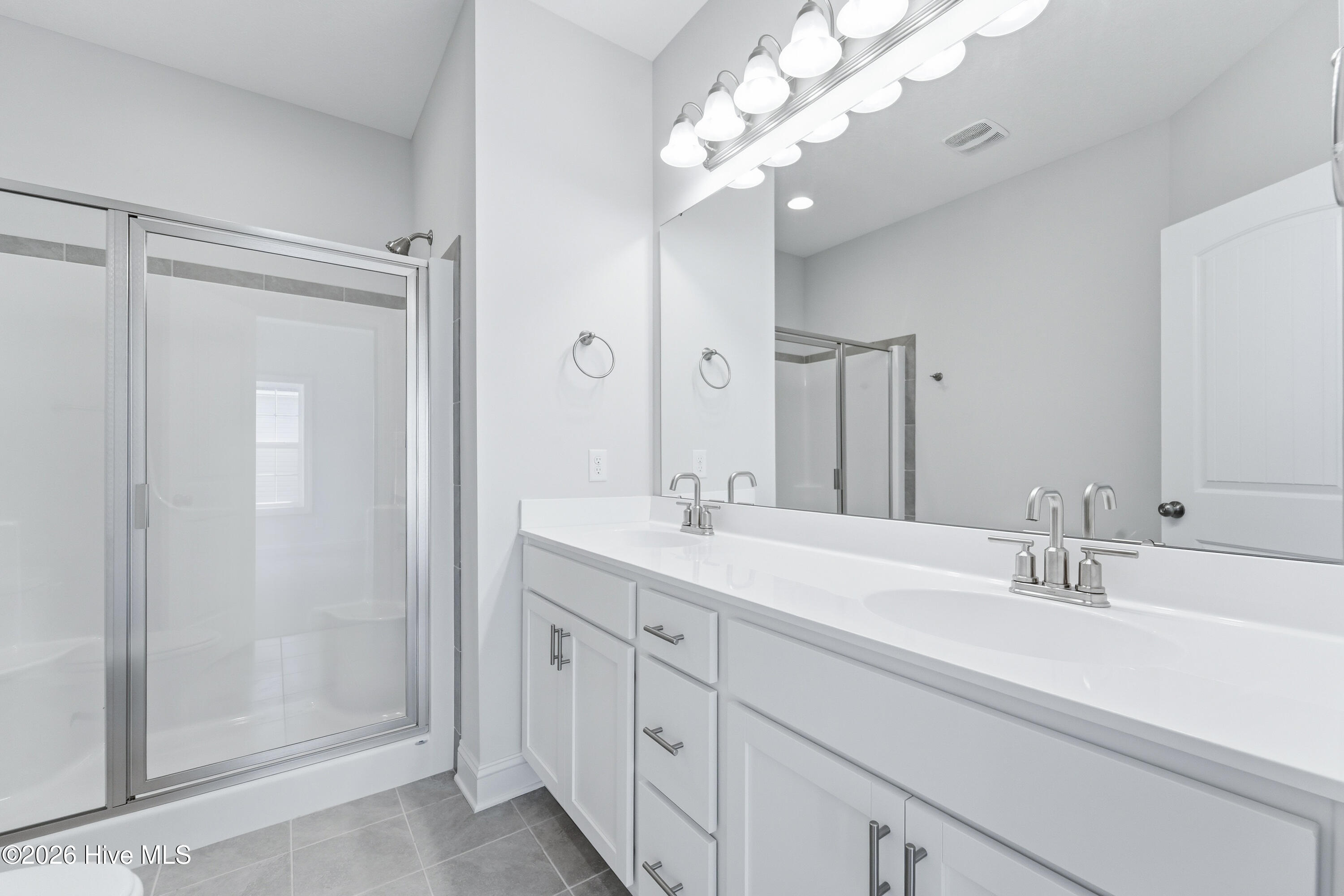 100530742 | Photo 19