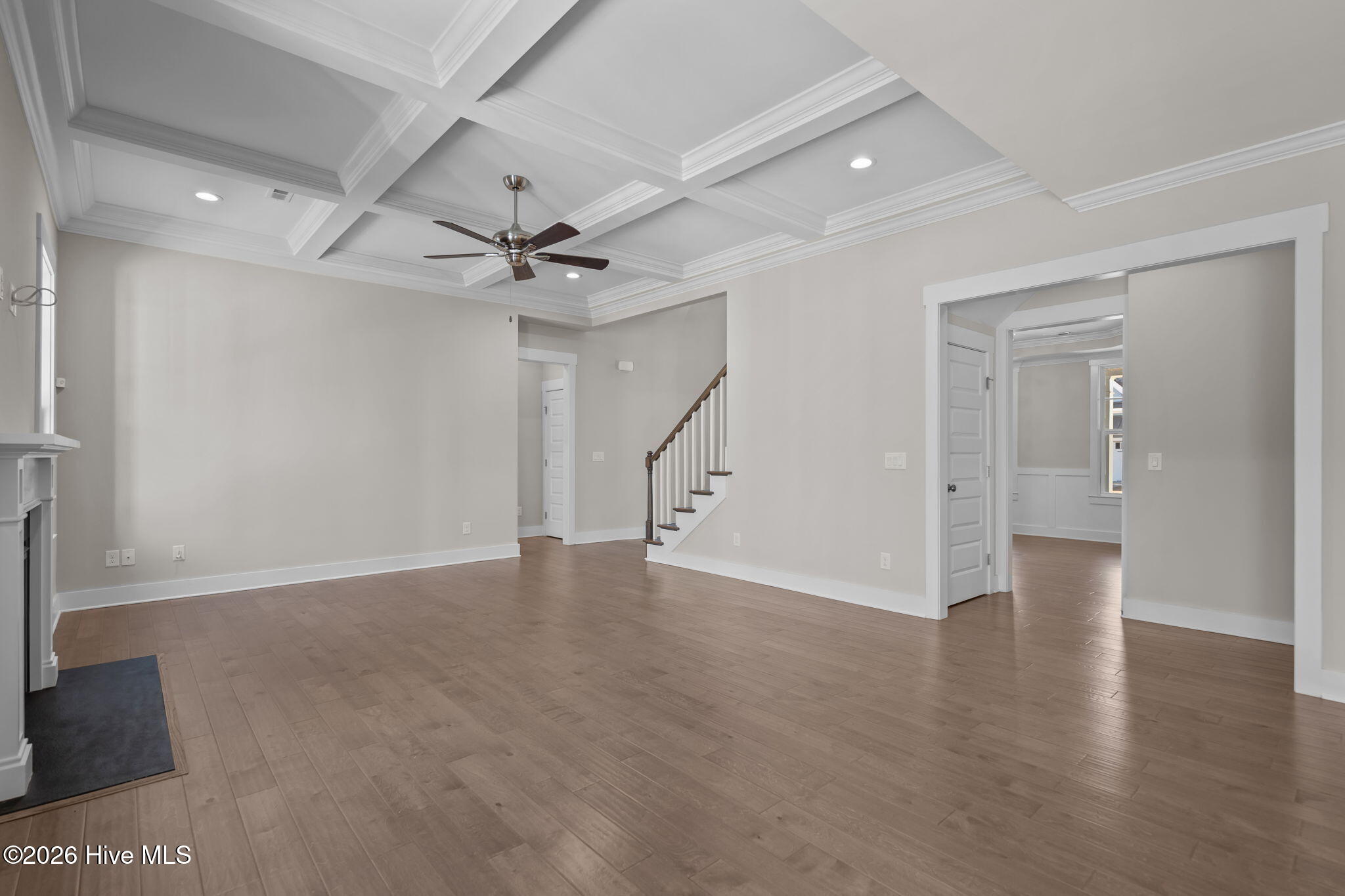 100550410 | Photo 18