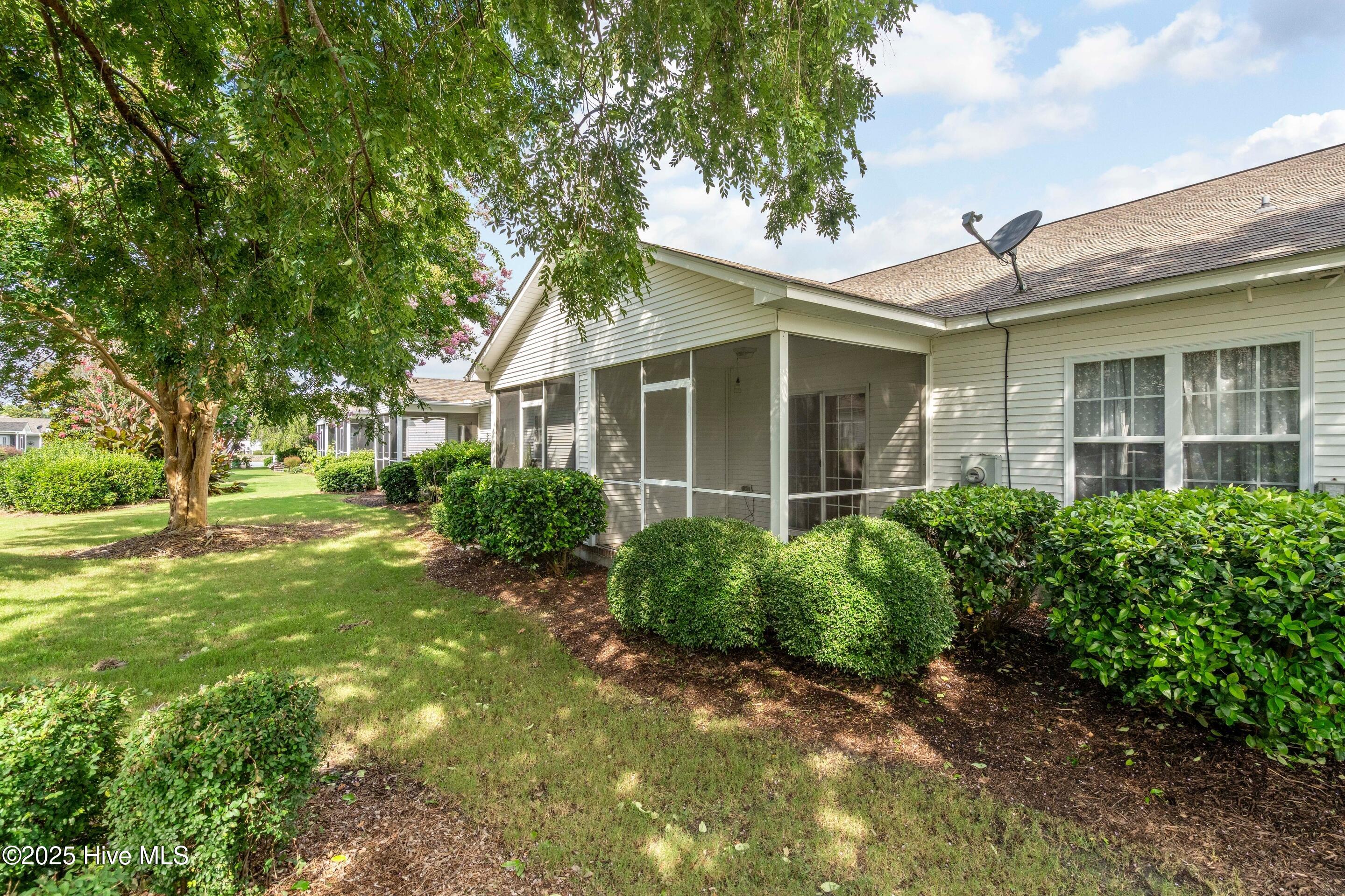 100522418 | Photo 46