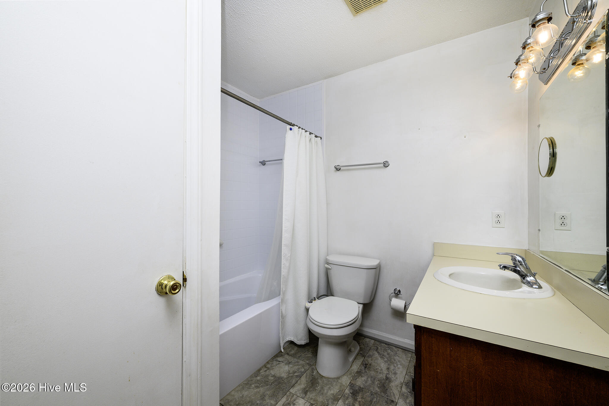 5101 Sand Ridge Road,New Bern