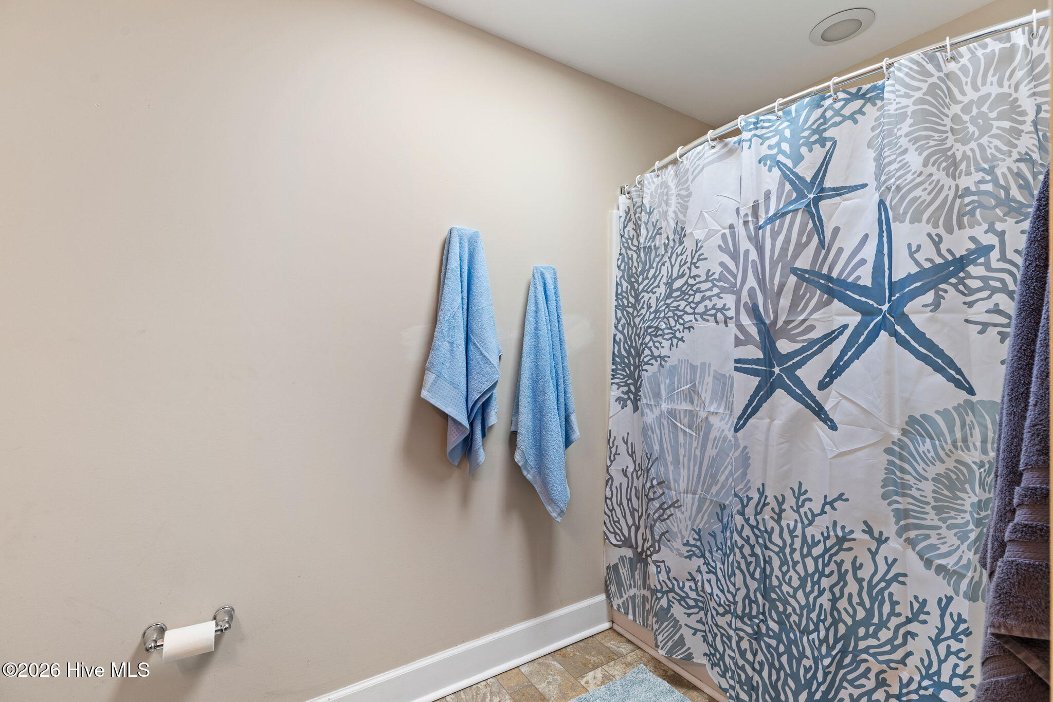 100550782 | Photo 44