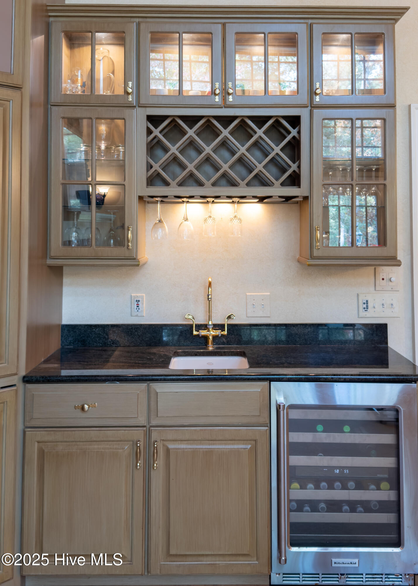 100547157 | Photo 25