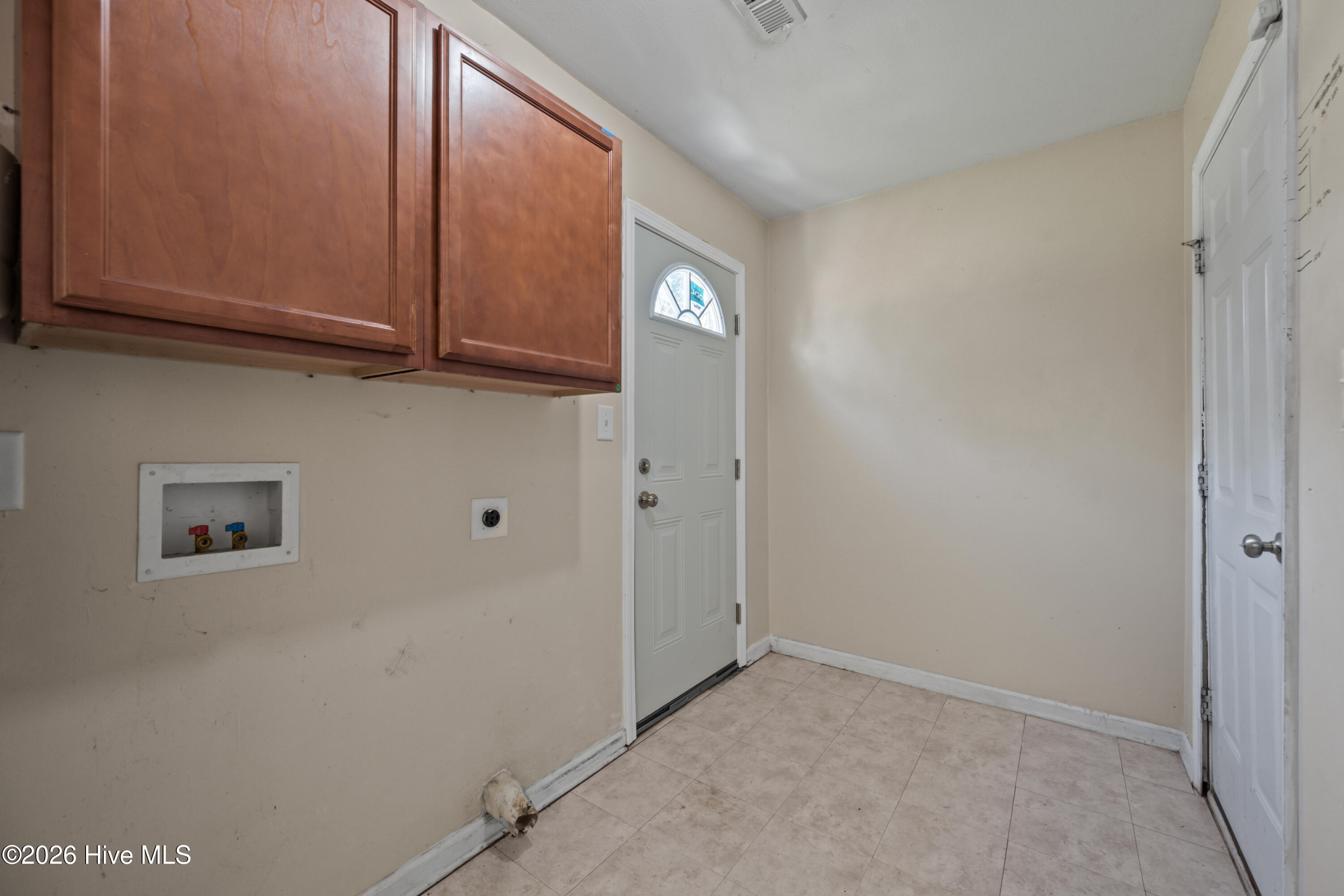 100564292 | Photo 21