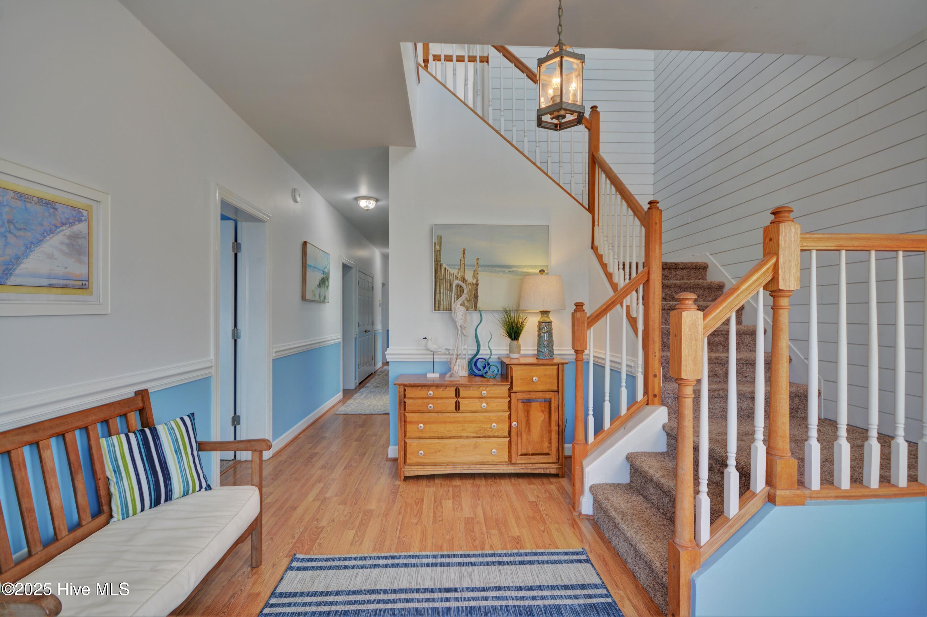 100518289 | Photo 24