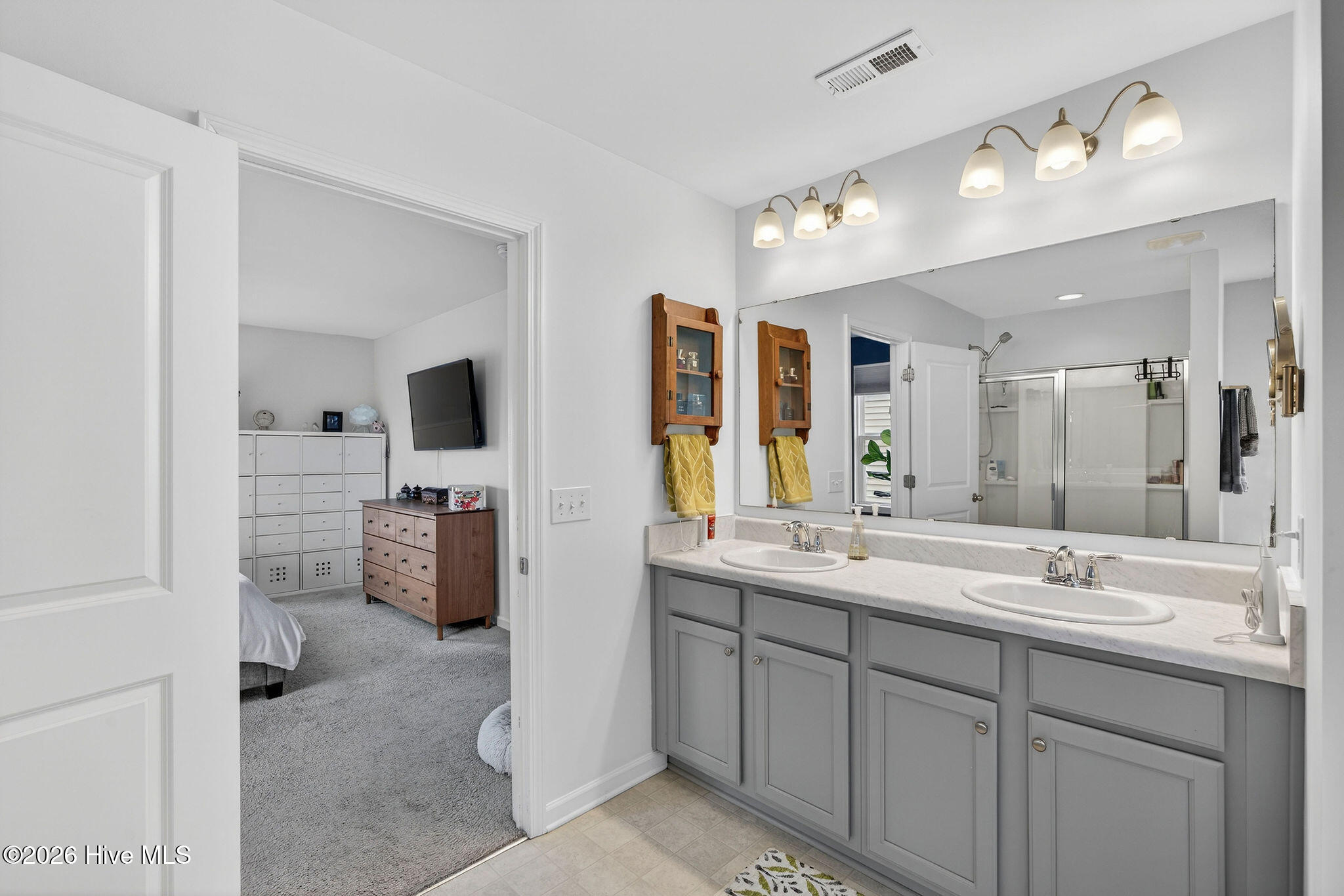 100562313 | Photo 31