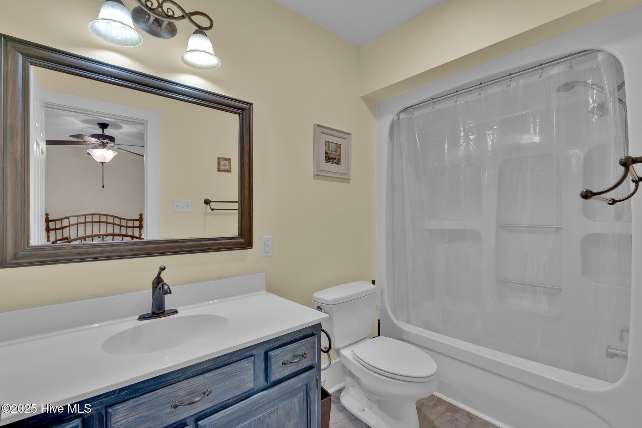 100541095 | Photo 16