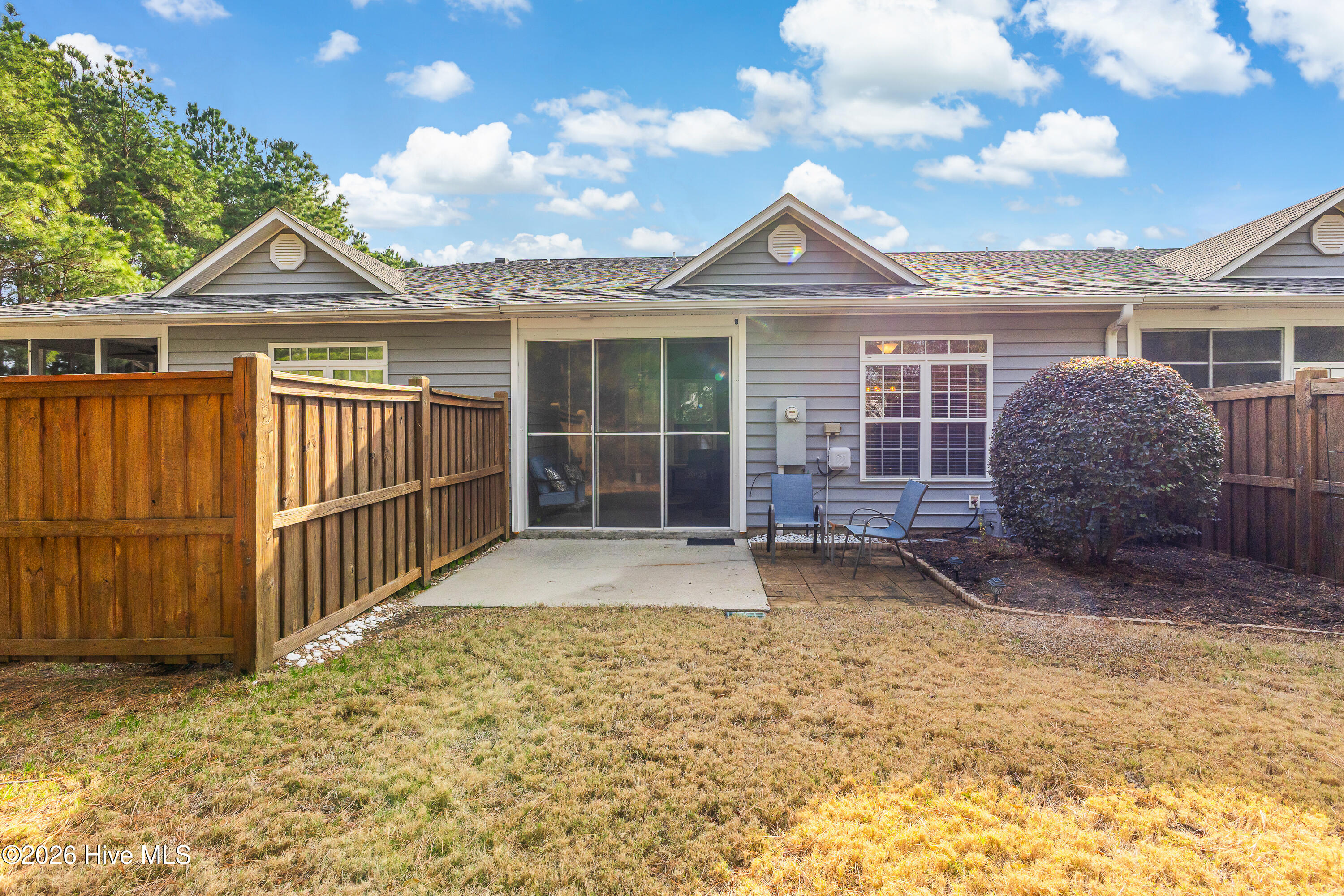 100548521 | Photo 24