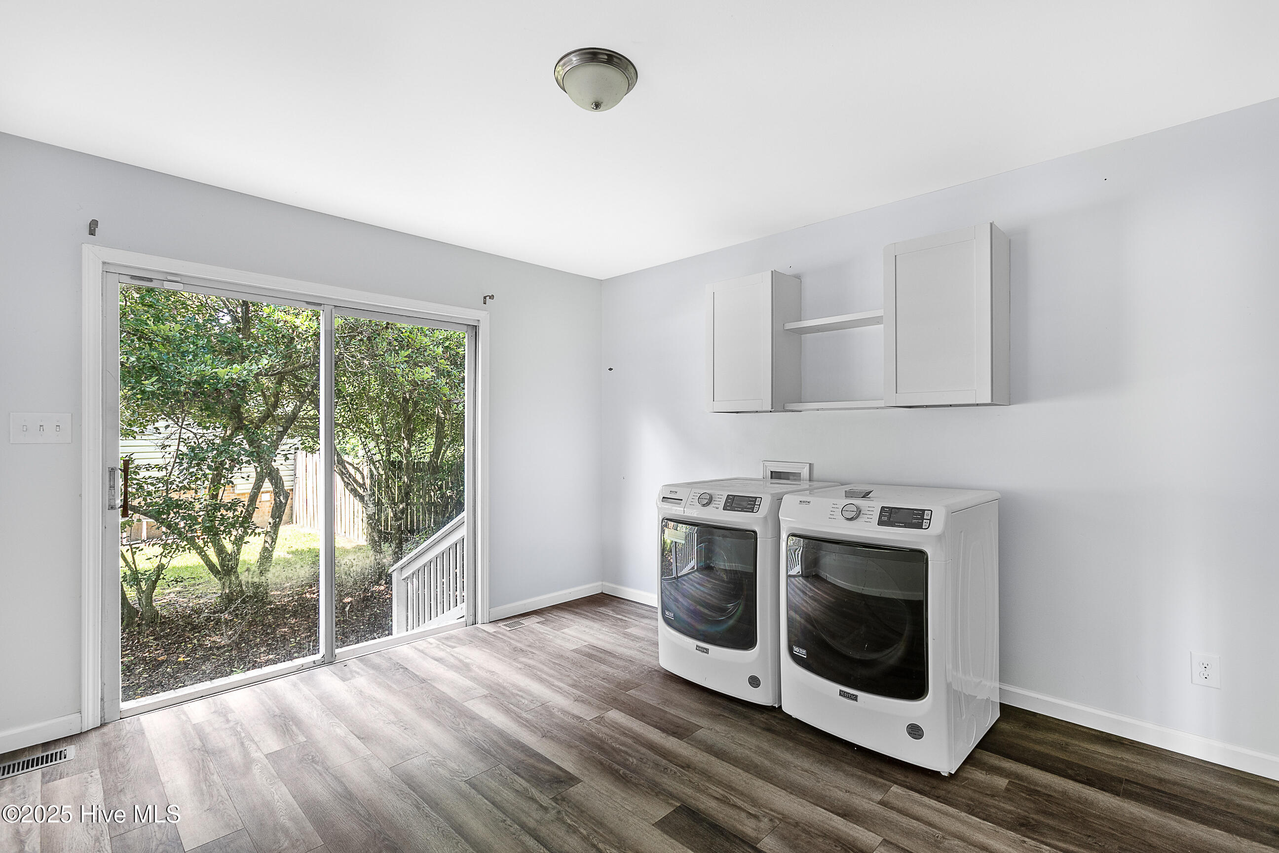 100524950 | Photo 12