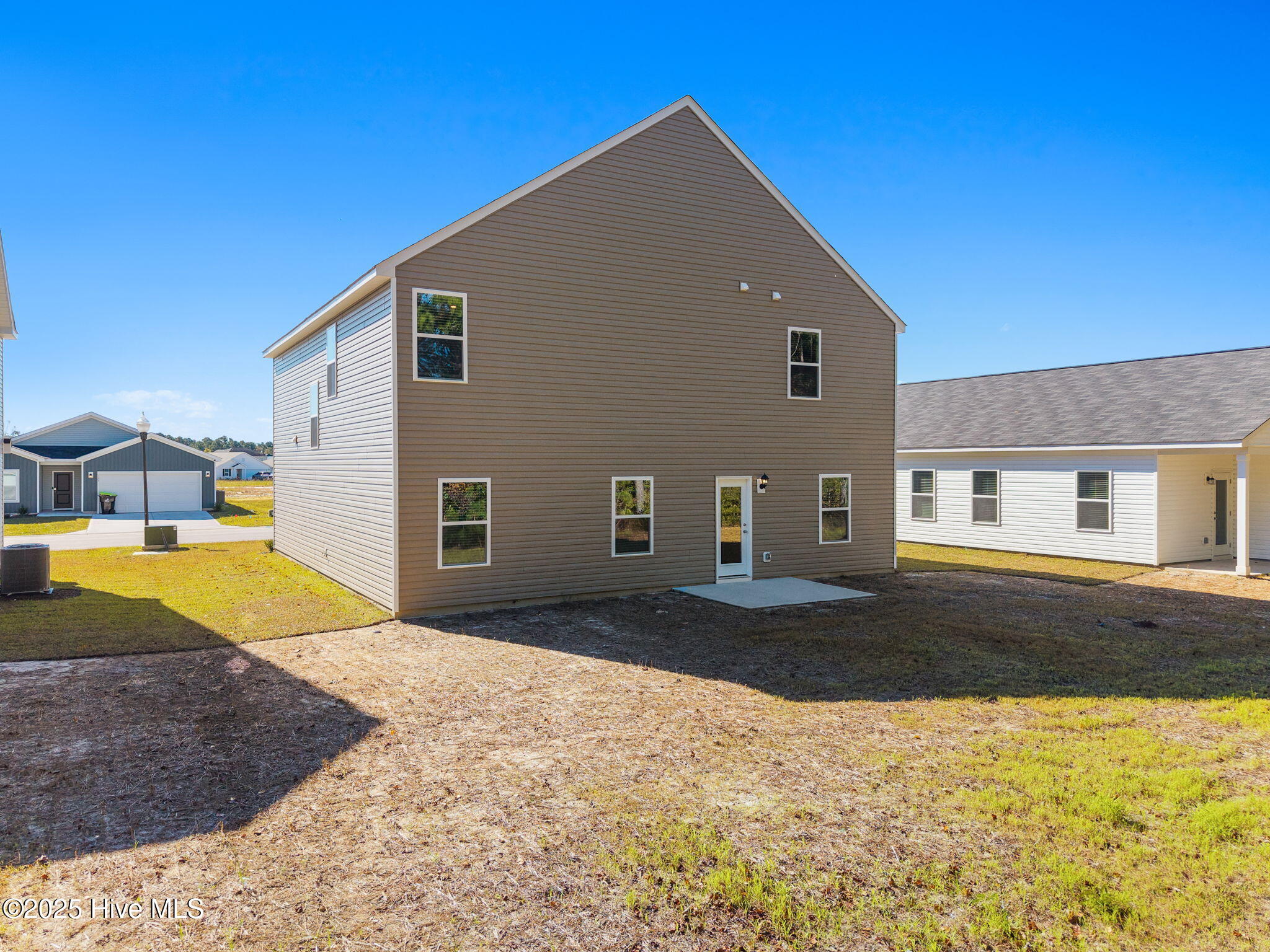 100521892 | Photo 44