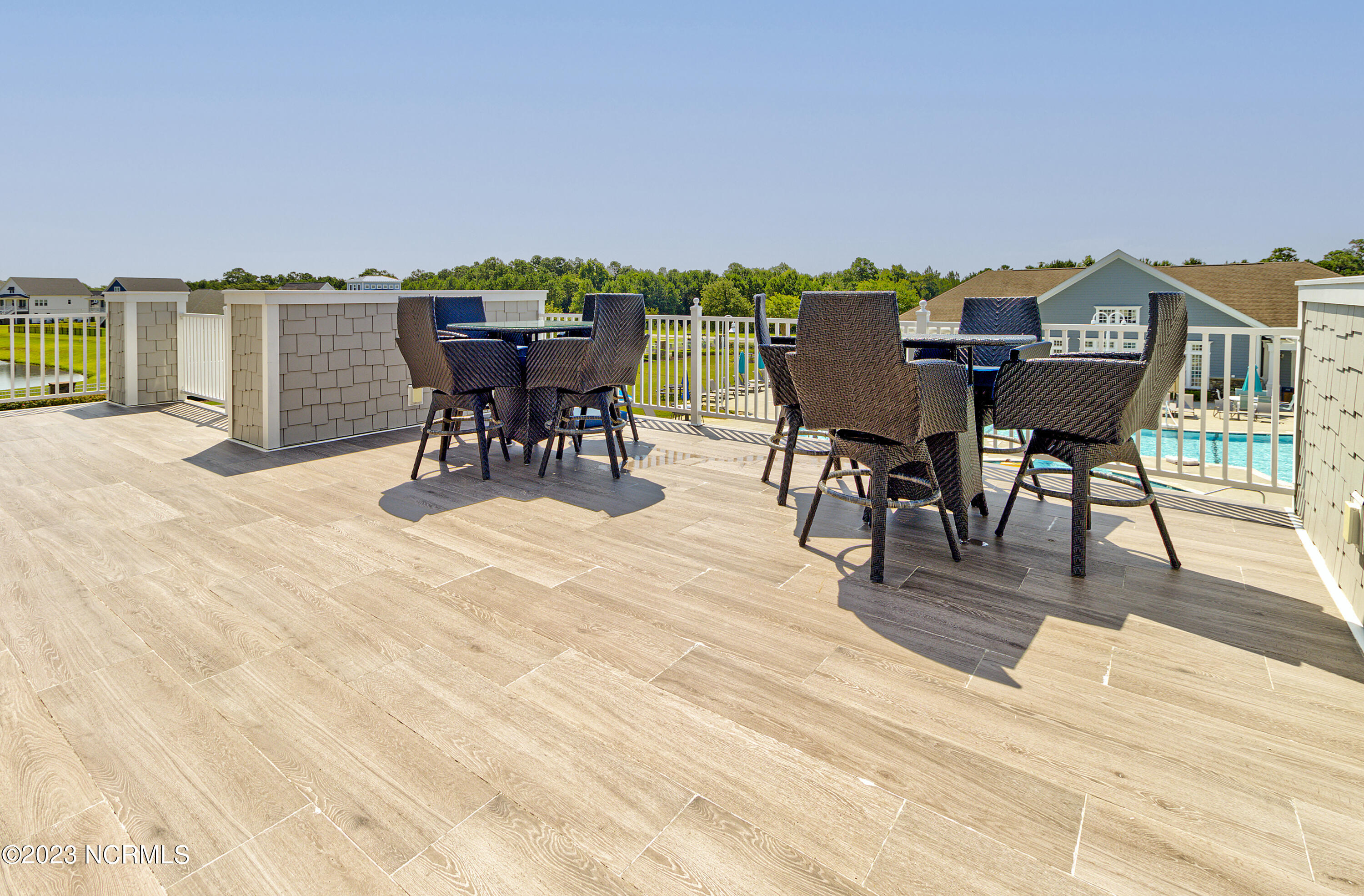 100391877 | Photo 56