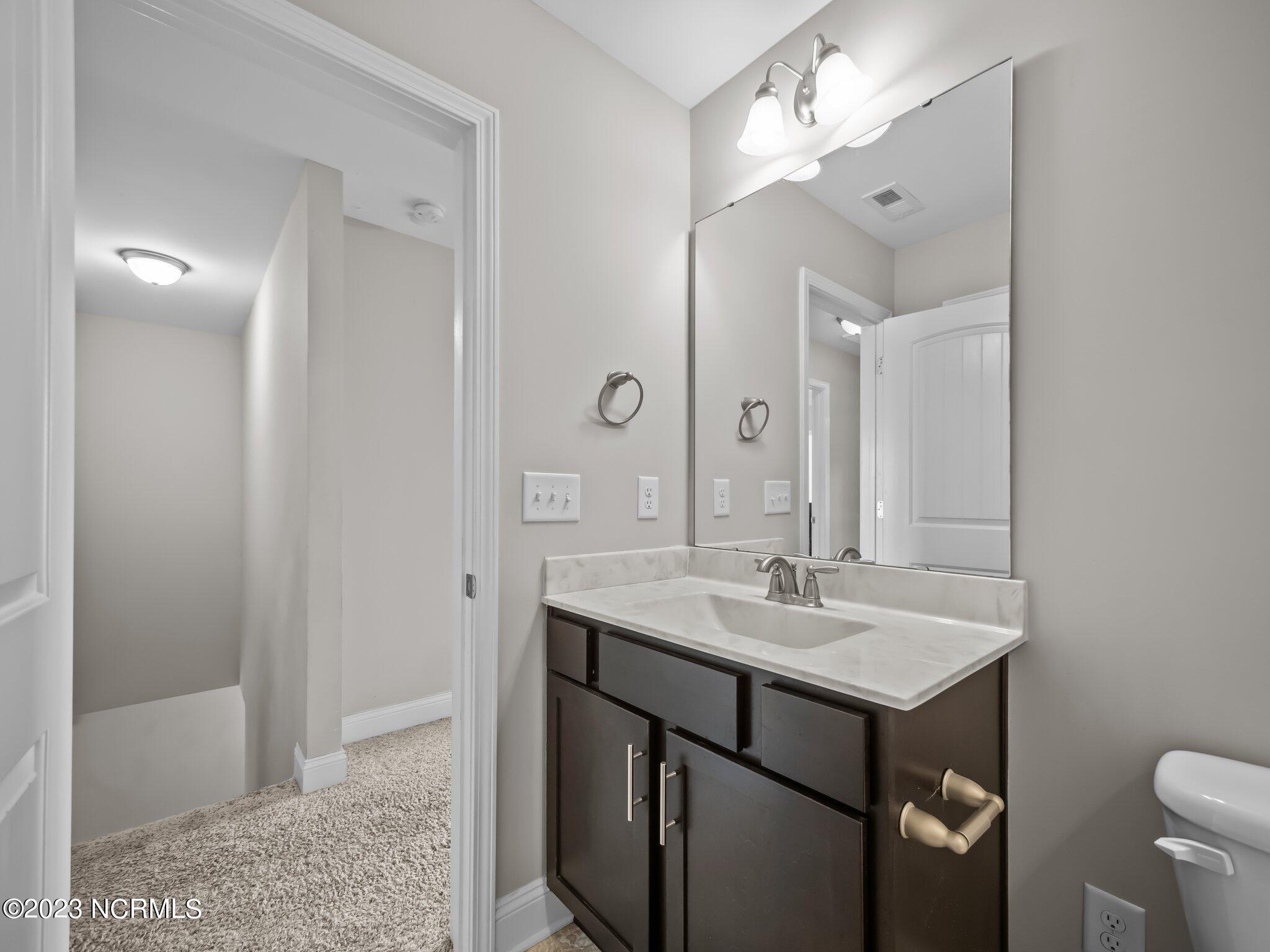 100553383 | Photo 39