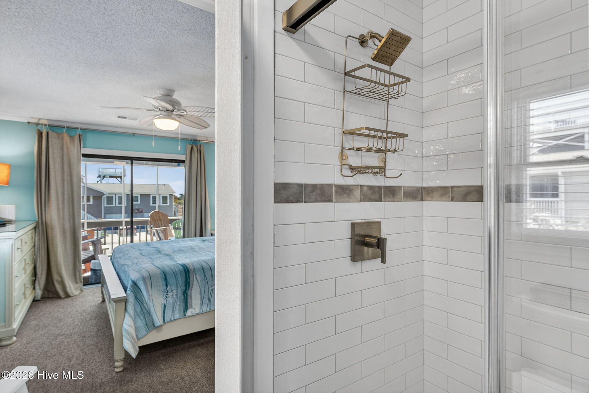 100554629 | Photo 25