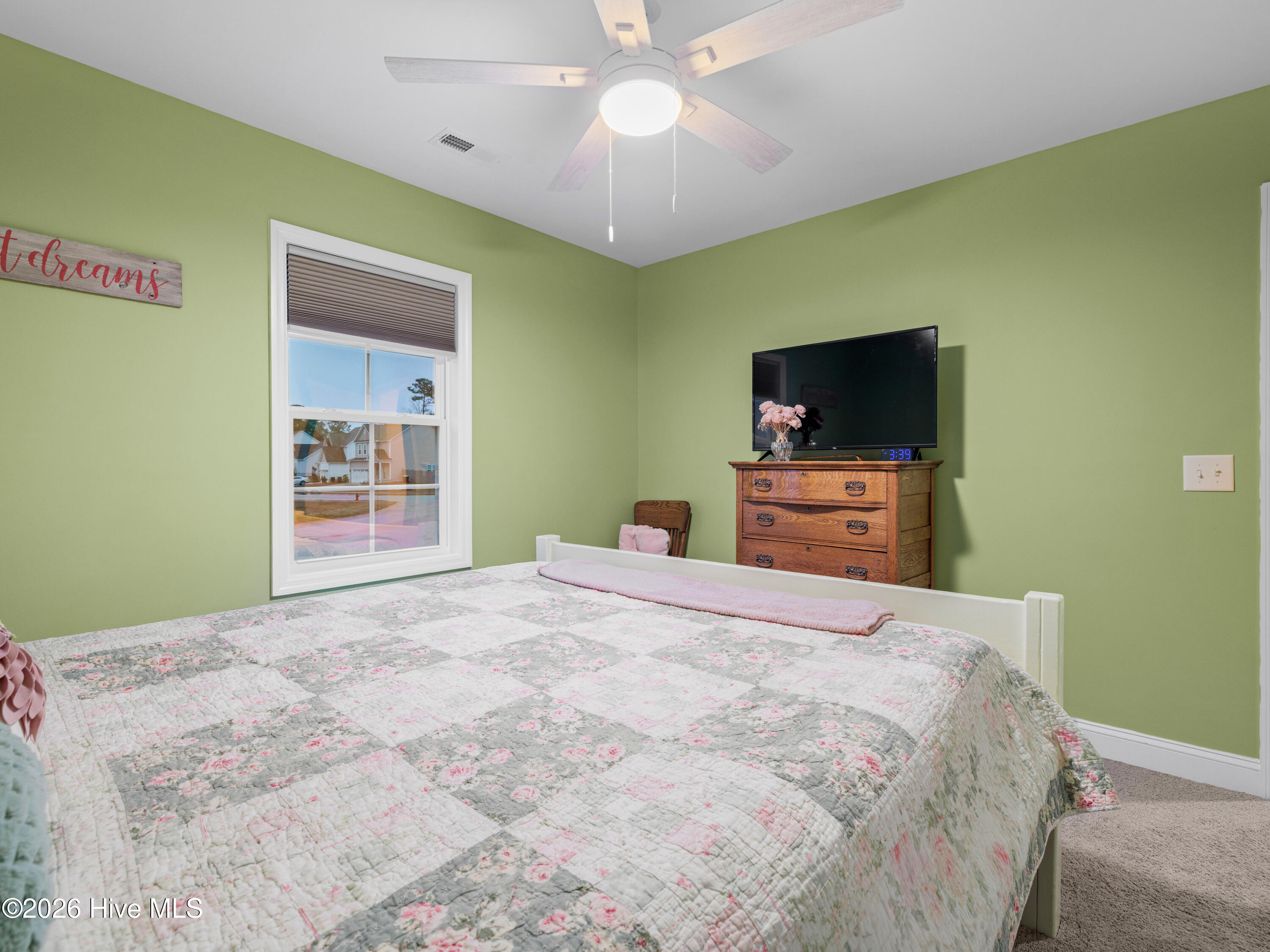 100549513 | Photo 46