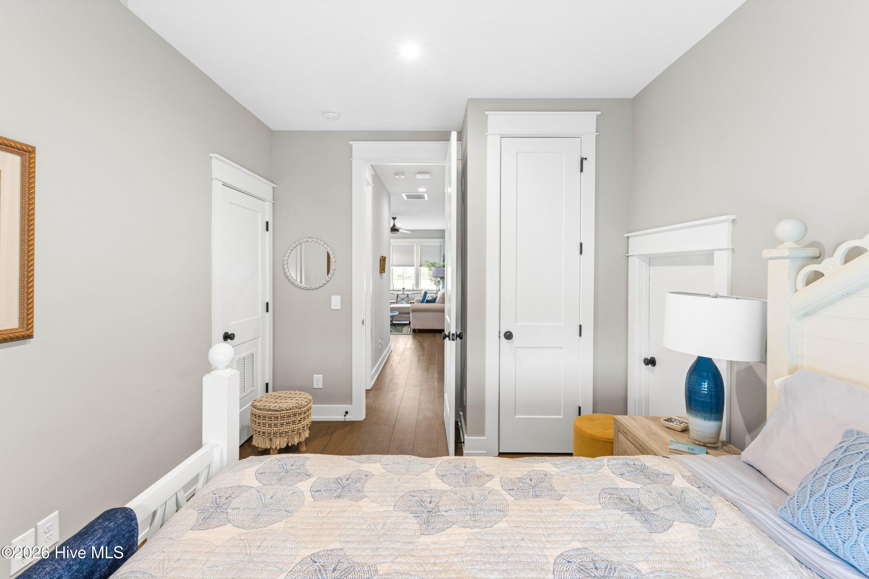 100556500 | Photo 33