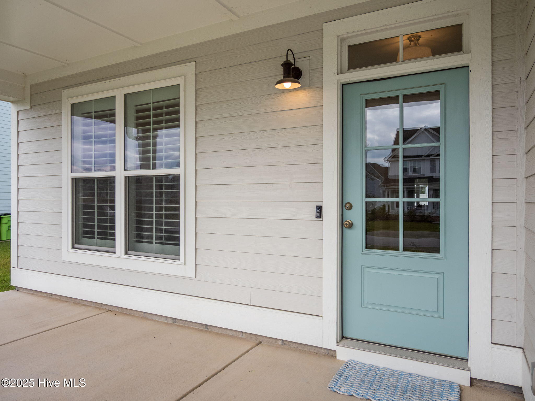 100528285 | Photo 40