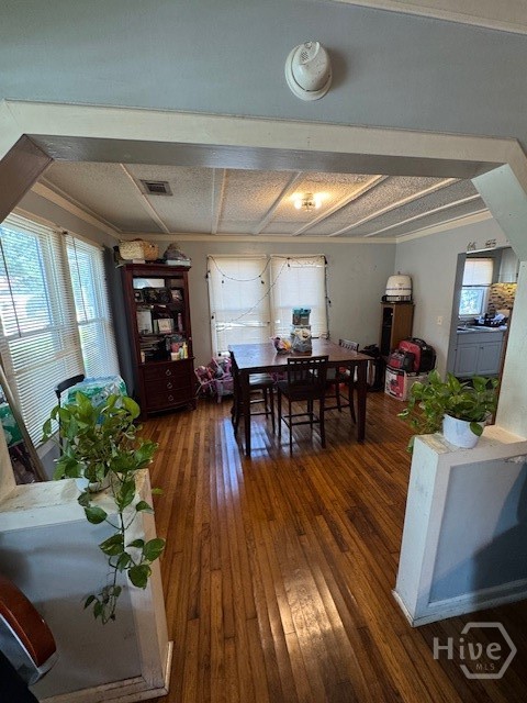 Dining room1