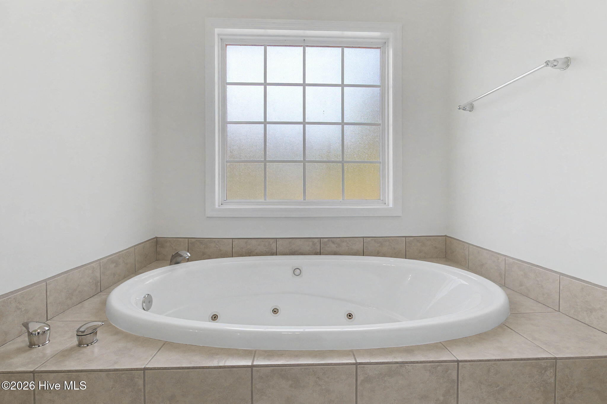 100547779 | Photo 32