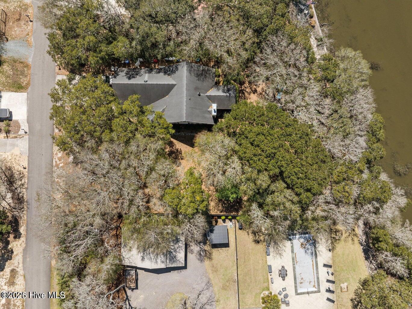 100558934 | Photo 10