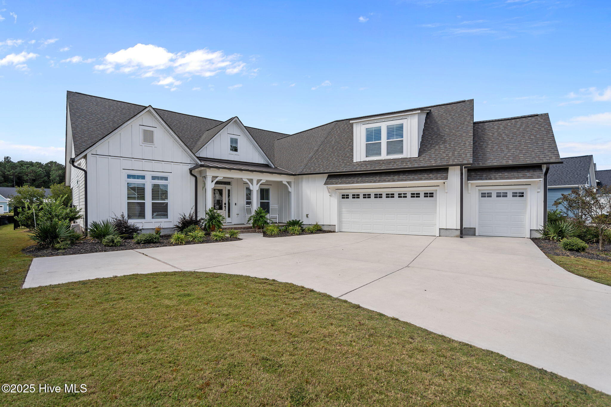 100536162 | Photo 64