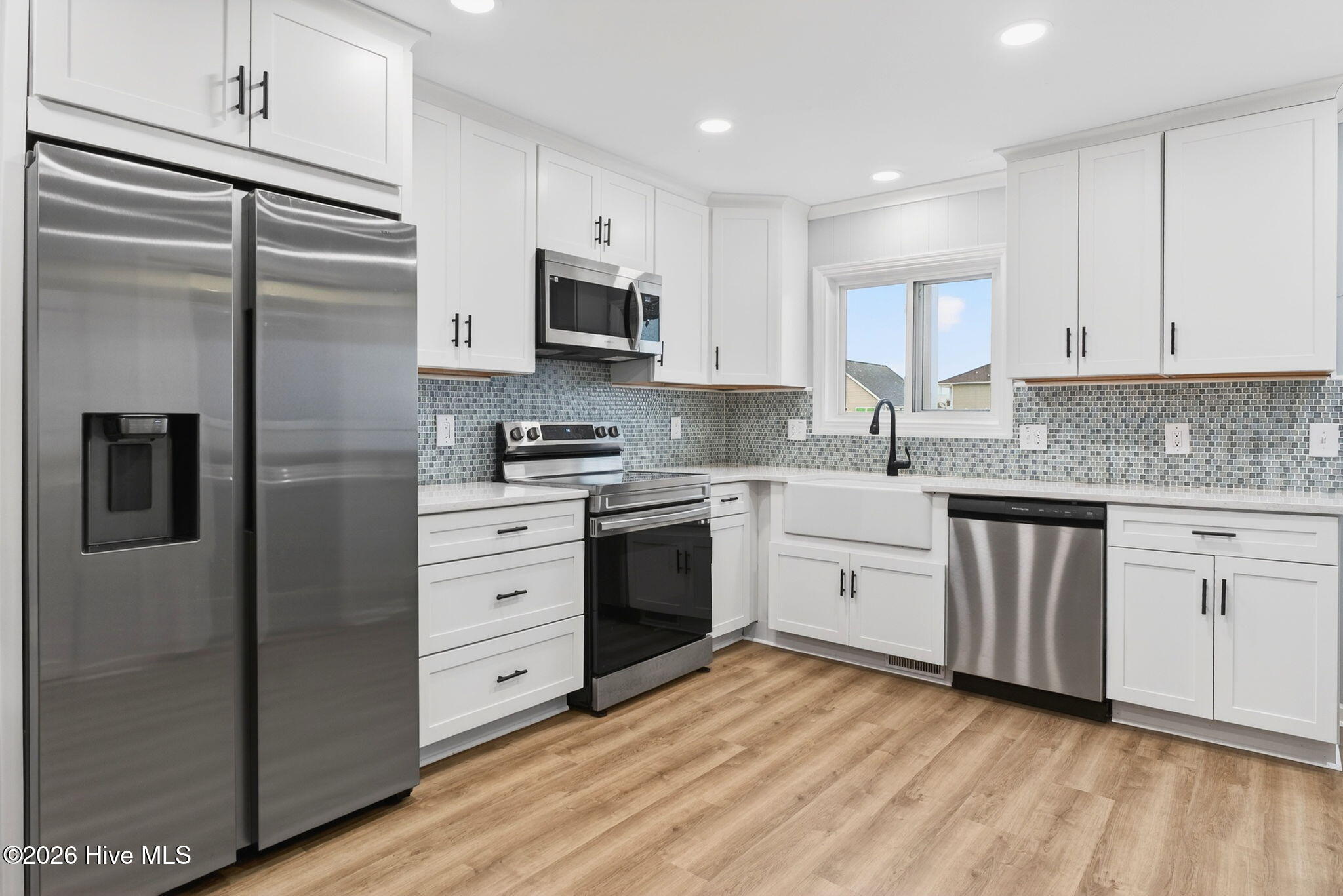 100558118 | Photo 14