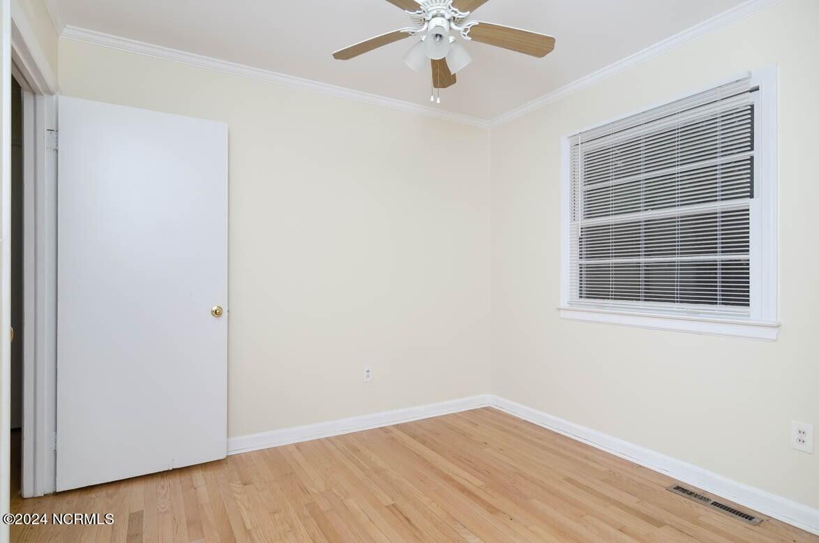 100563929 | Photo 14