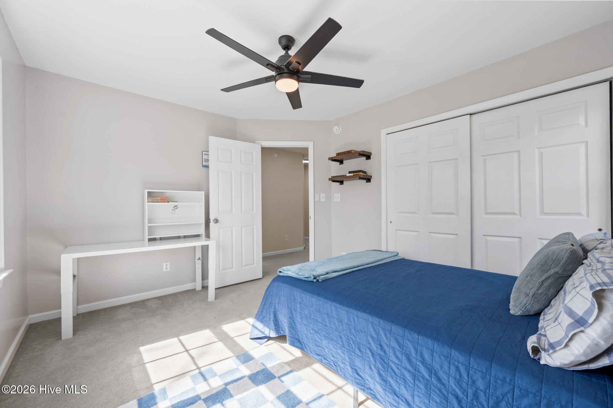 100561787 | Photo 31