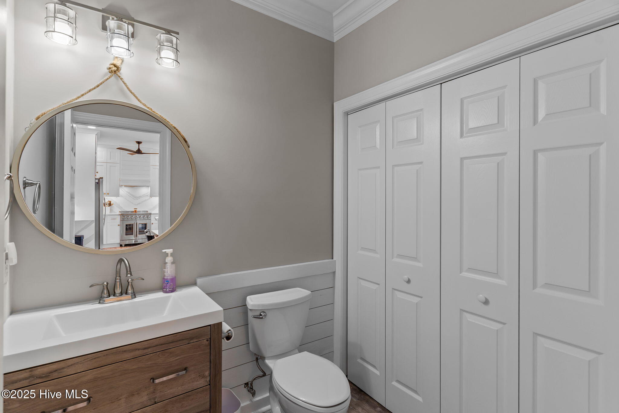 100544258 | Photo 35