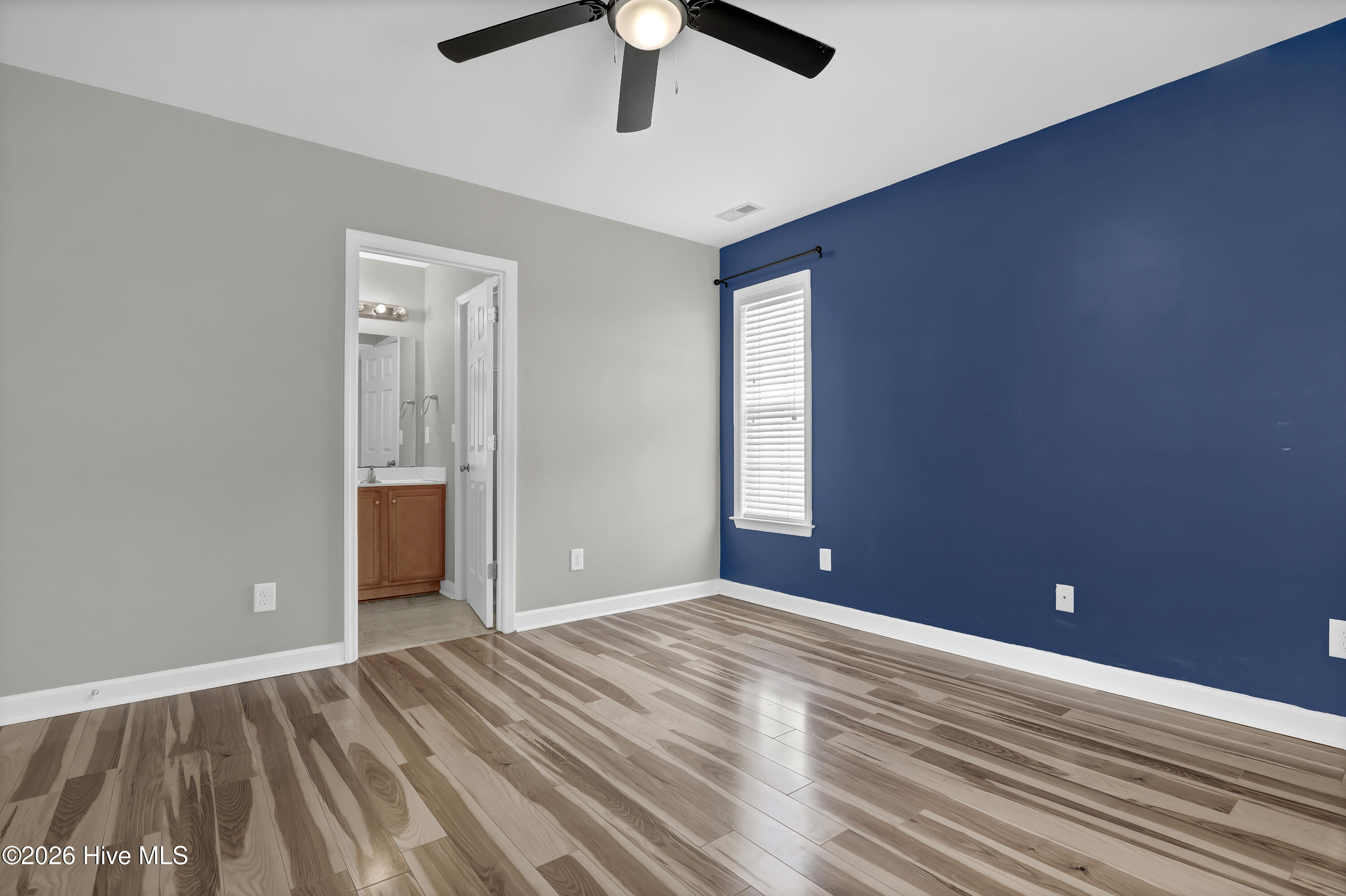 100554314 | Photo 17