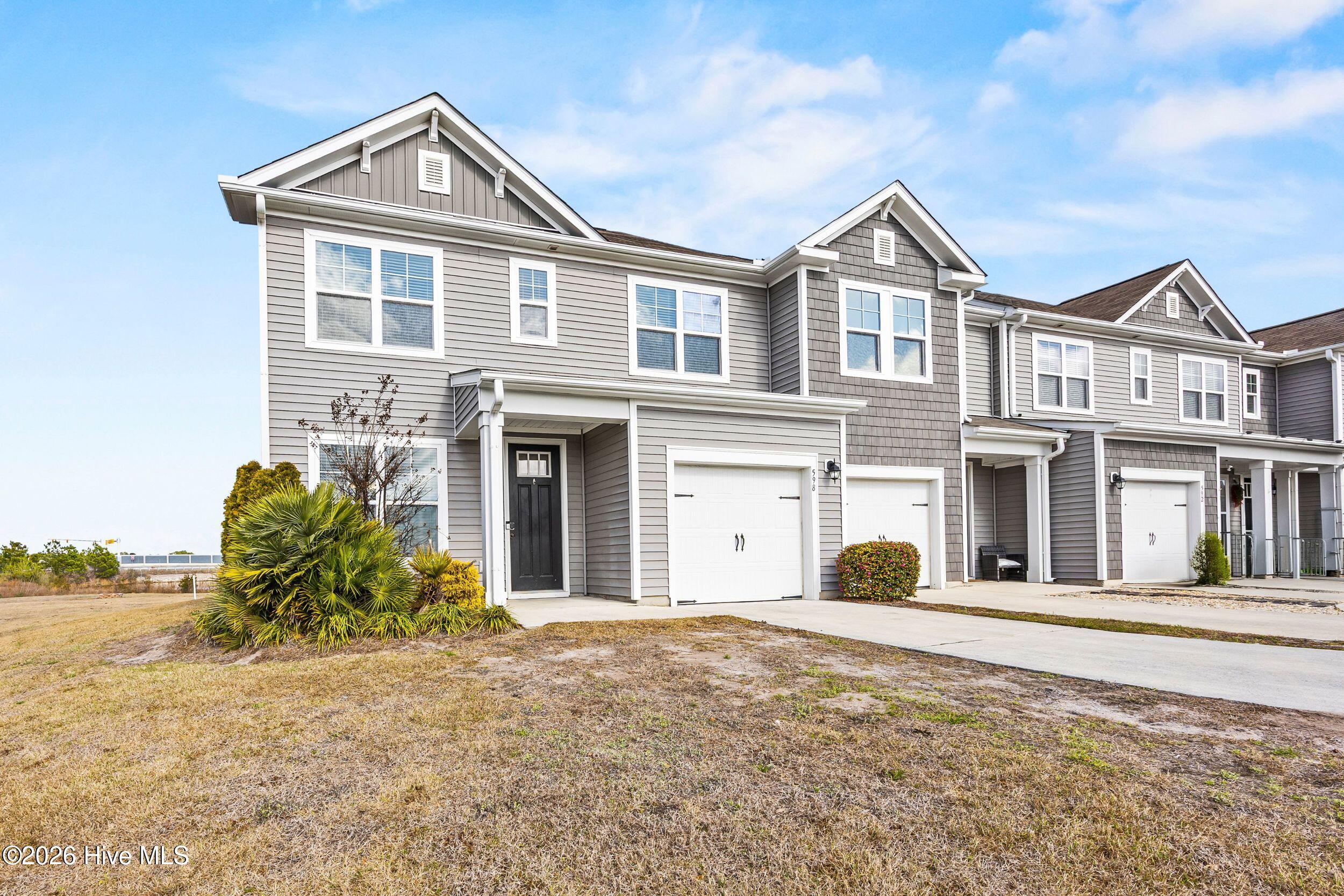 100557487 | Photo 48