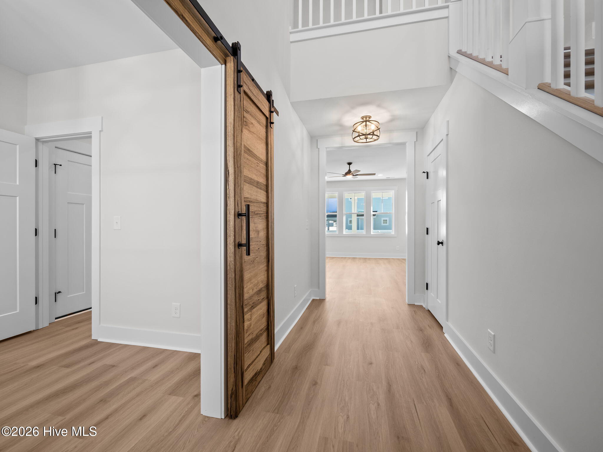 100543502 | Photo 10