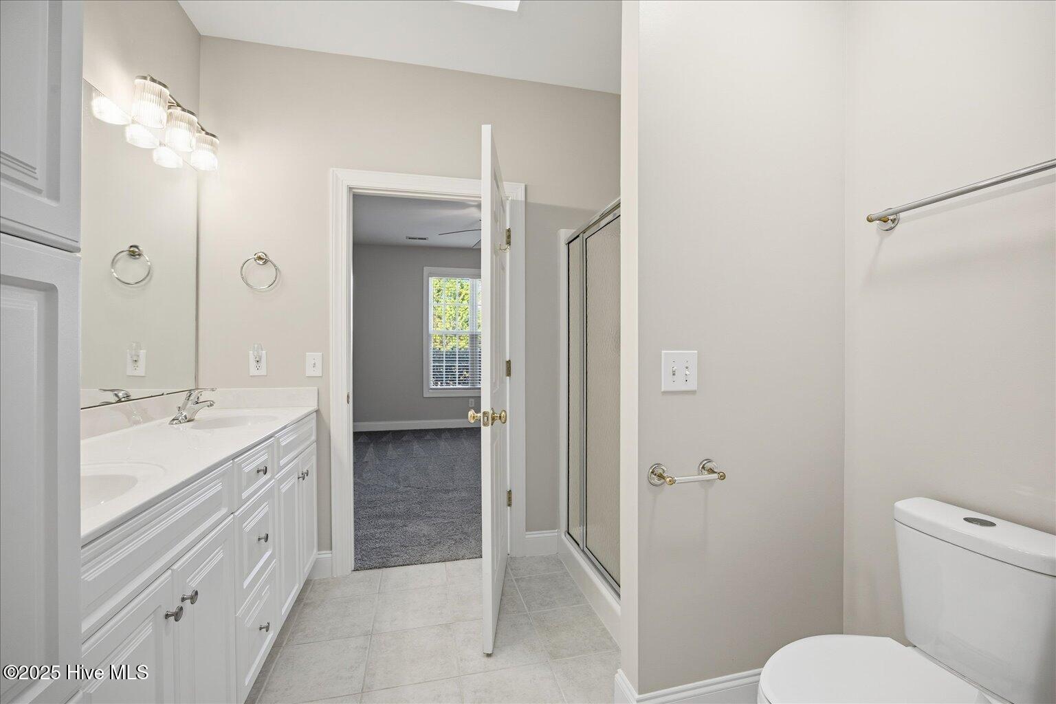 100543356 | Photo 27