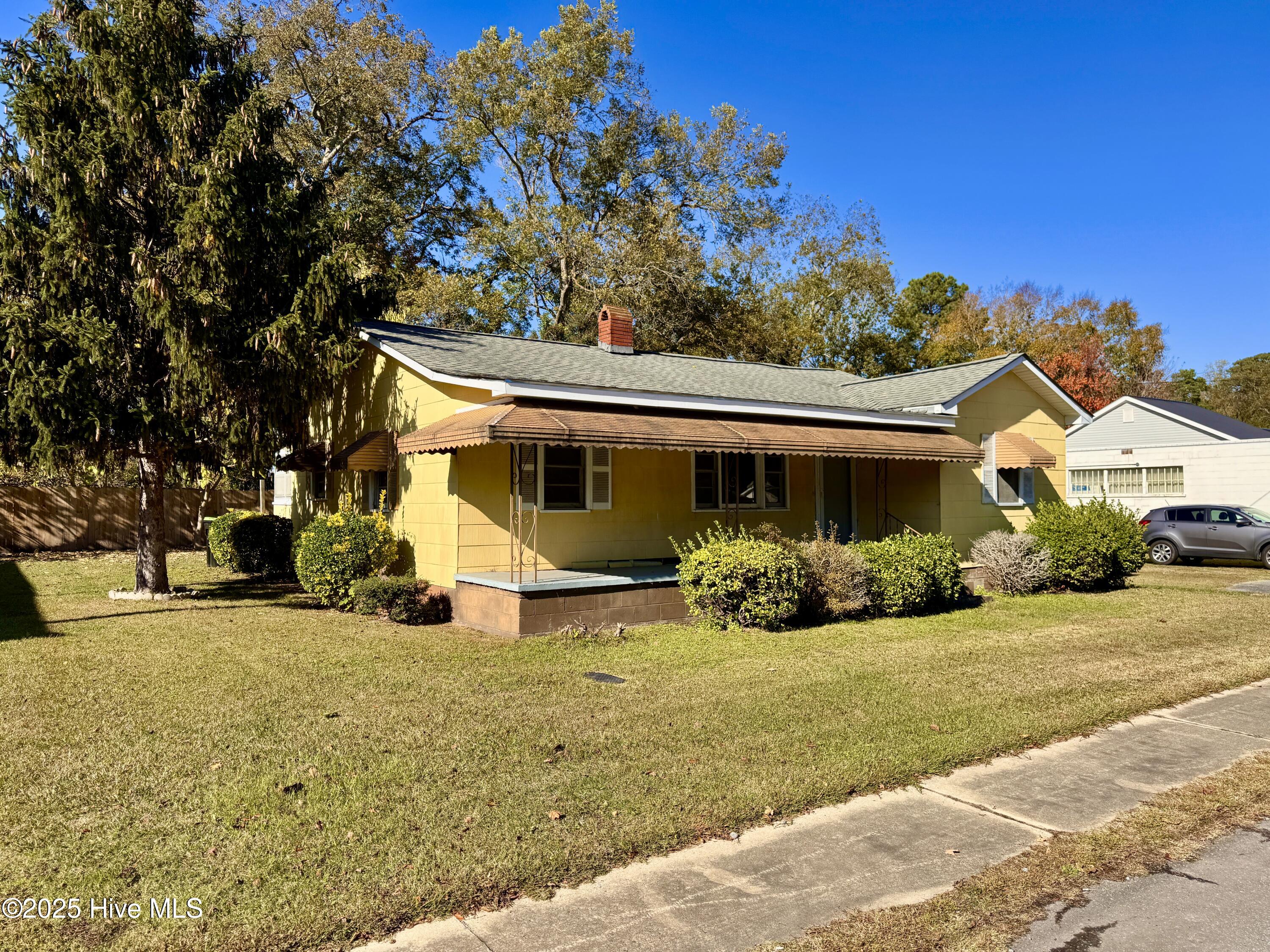 investment property in town, great fixer upper for someone to make into a cozy single family home. New gas pack in 2019, new updated 200 amp panel and most wiring, bring your talents to remodel this dwelling.''SOLD AS IS'' seller will not make any repairs utilities are connected CASH ONLY