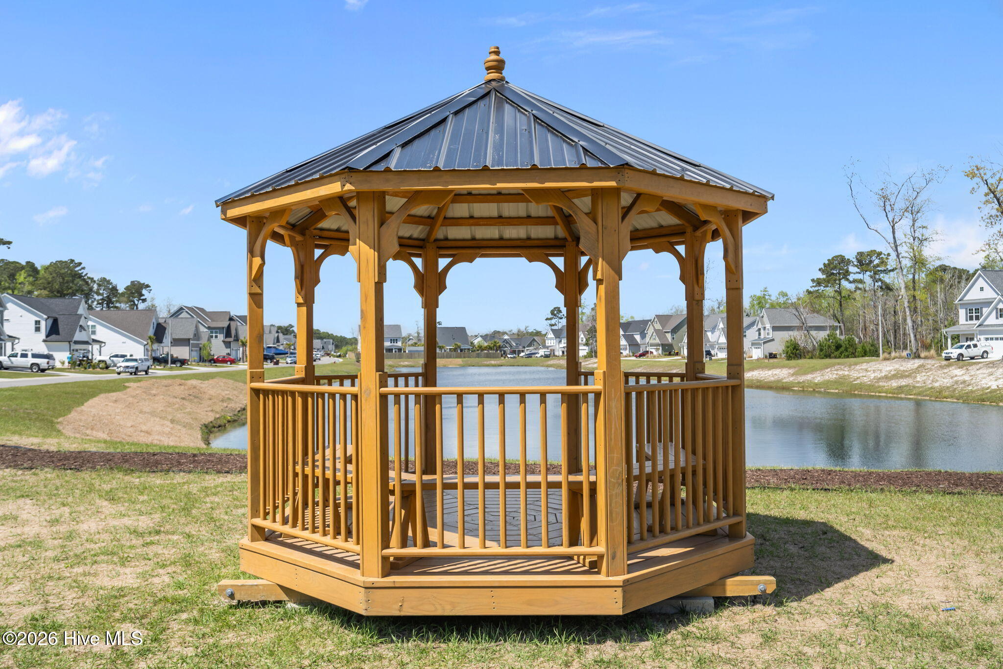 100564361 | Photo 63