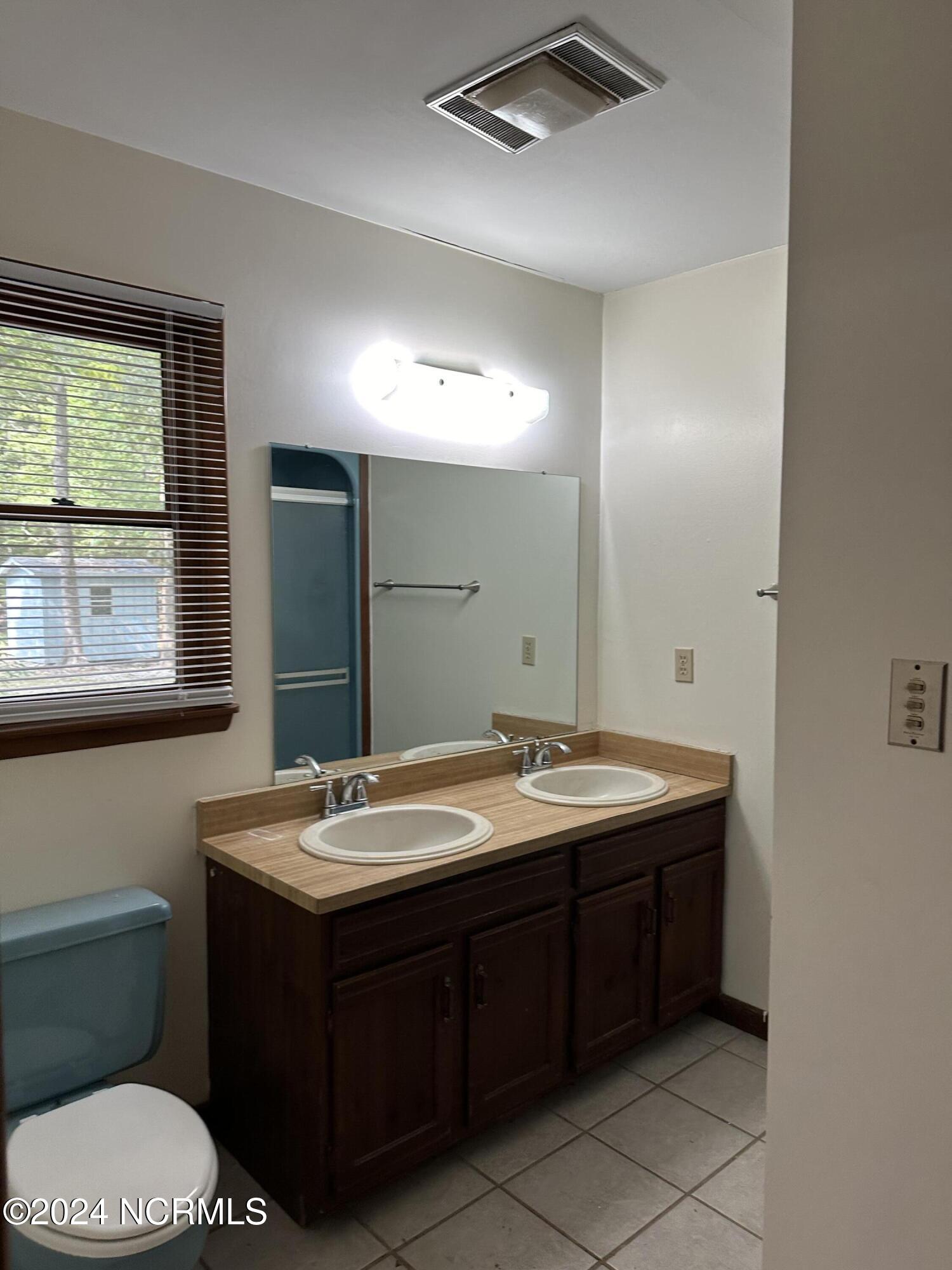 100535246 | Photo 11