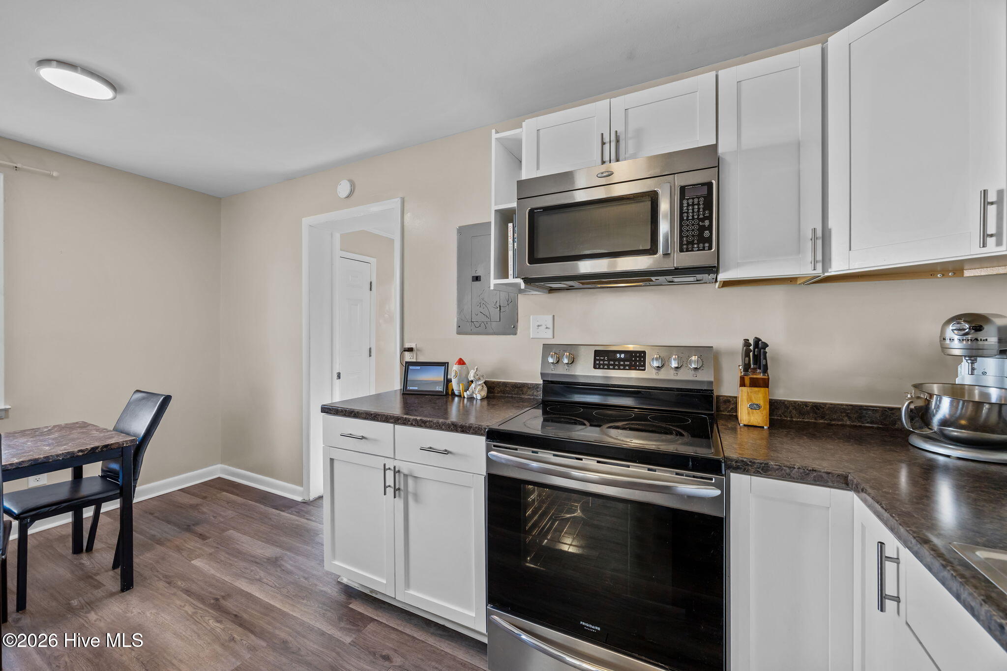 100555911 | Photo 14