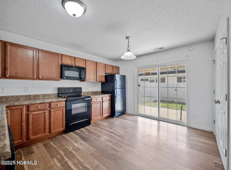 100546630 | Photo 10